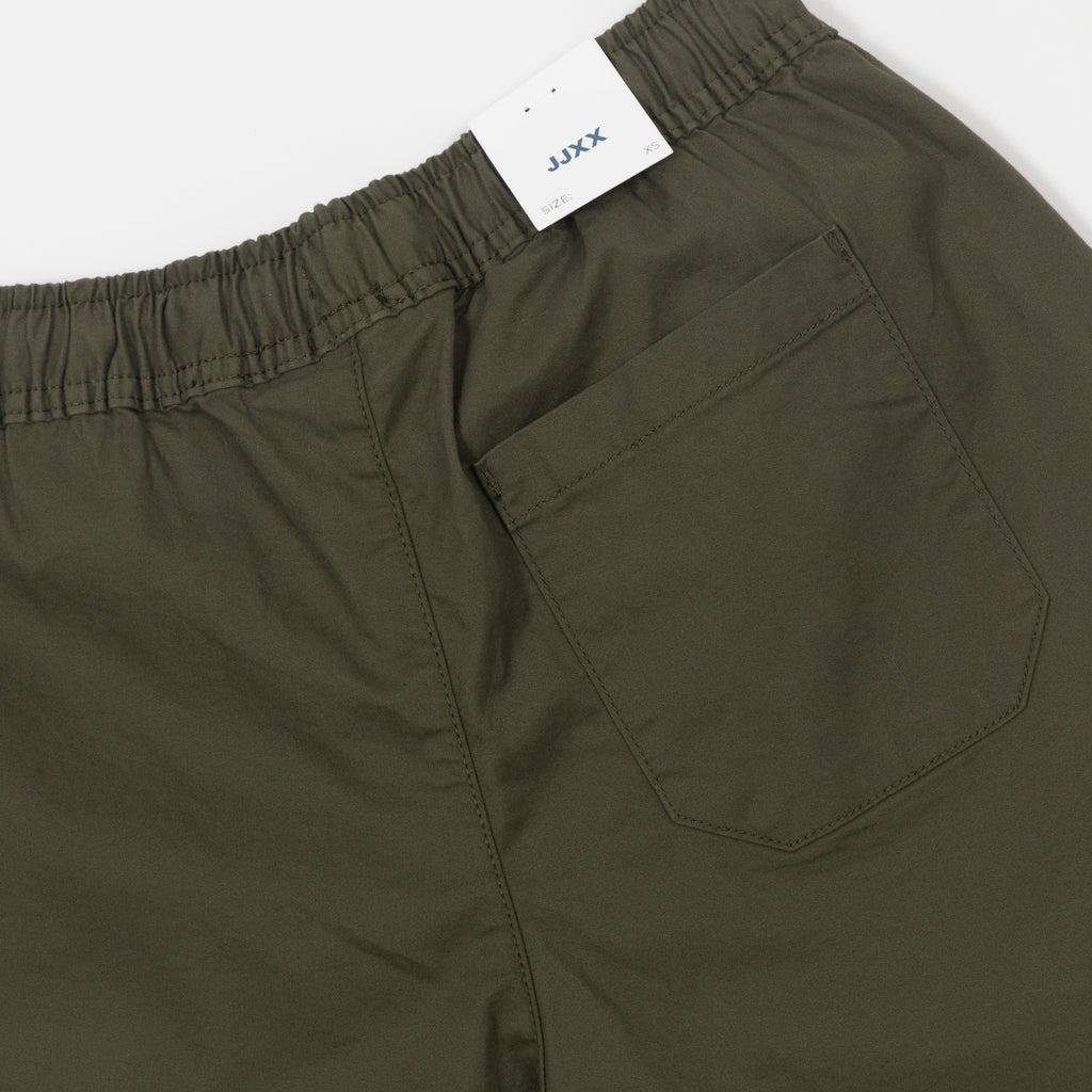 jjxx green relaxed fit shorts back pocket
