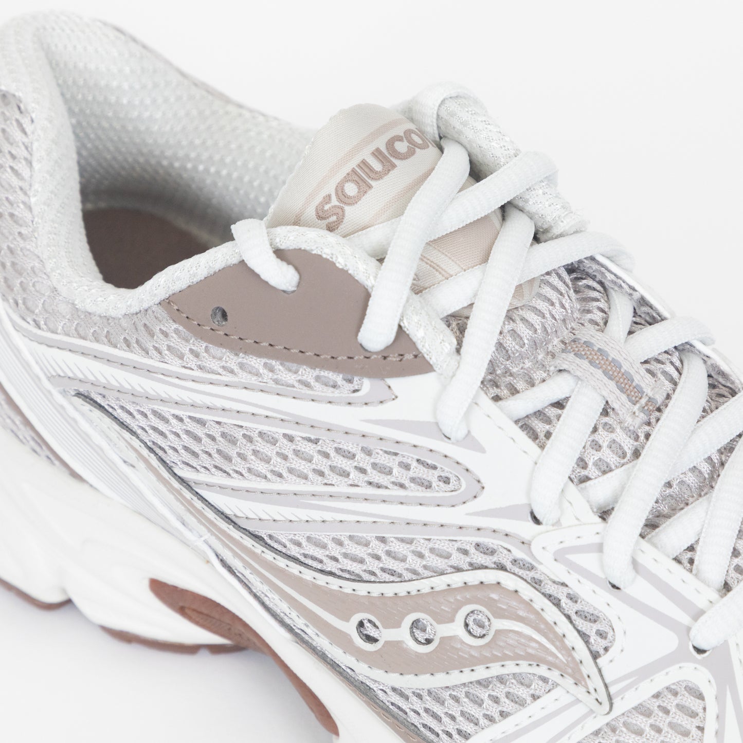 SAUCONY Ride Millennium Trainers in BEIGE & CREAM