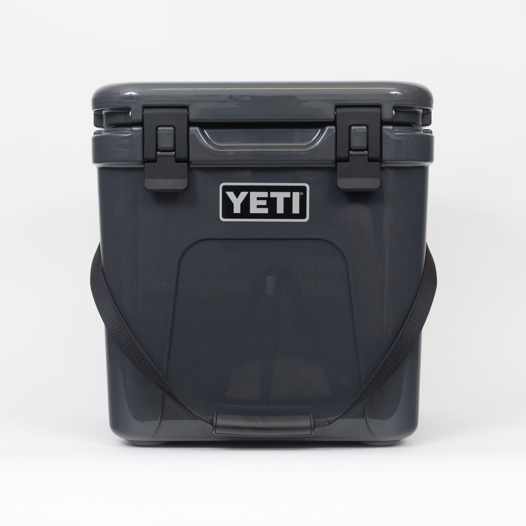 YETI Roadie® 24 Cool Box in Charcoal