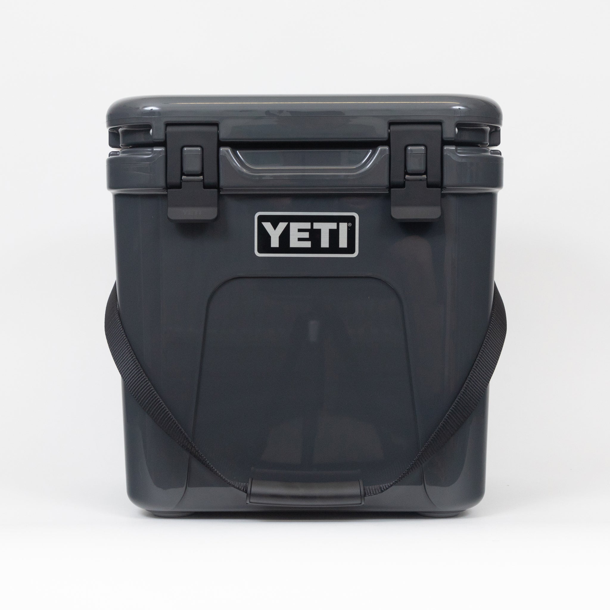 YETI Roadie® 24 Cool Box in Charcoal