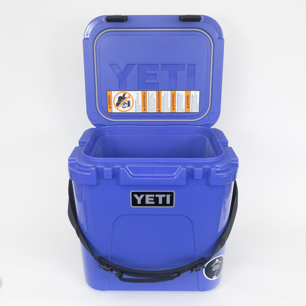 YETI Roadie® 24 Cool Box in Ultramarine Violet
