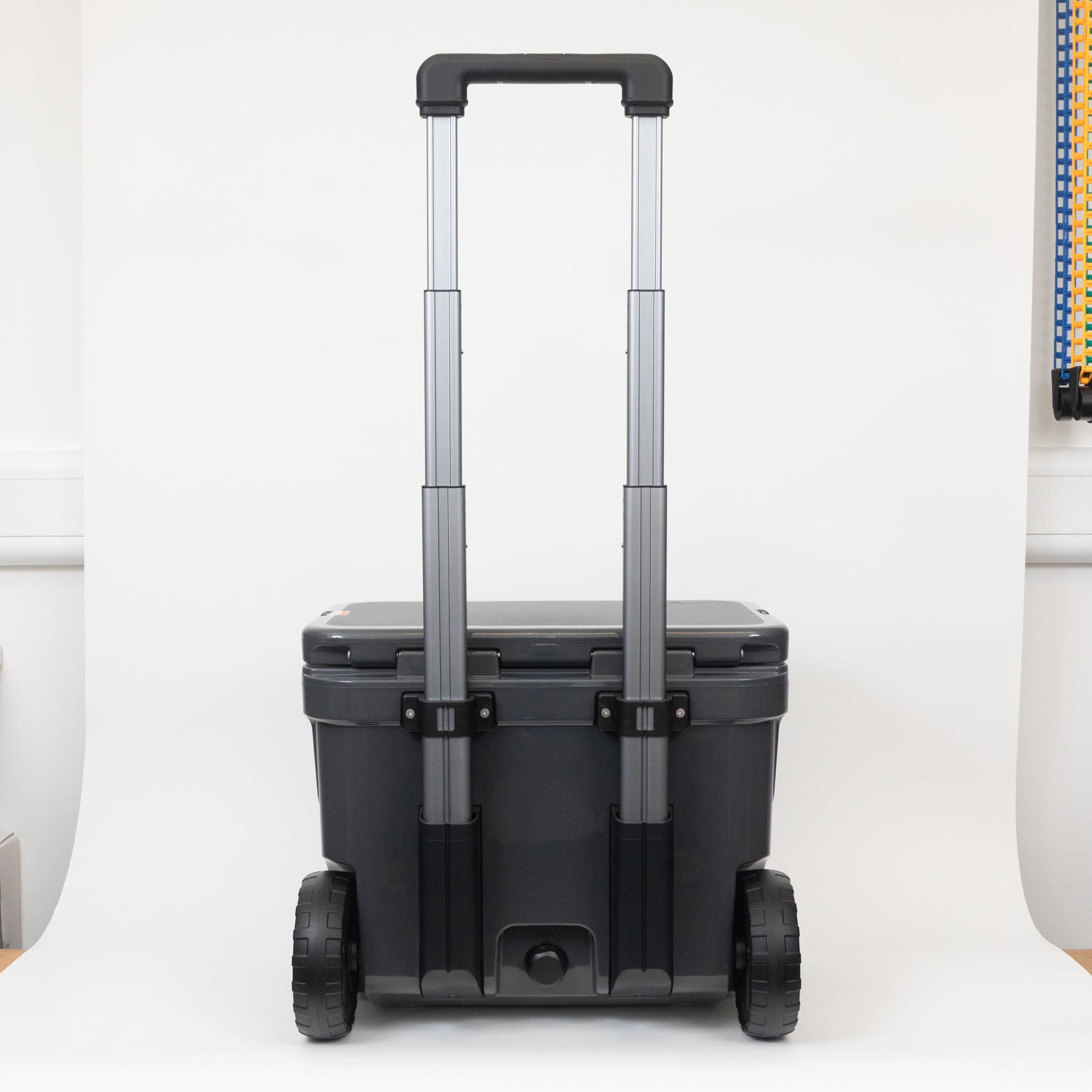 YETI Roadie® 32 Wheeled Cool Box in Charcoal