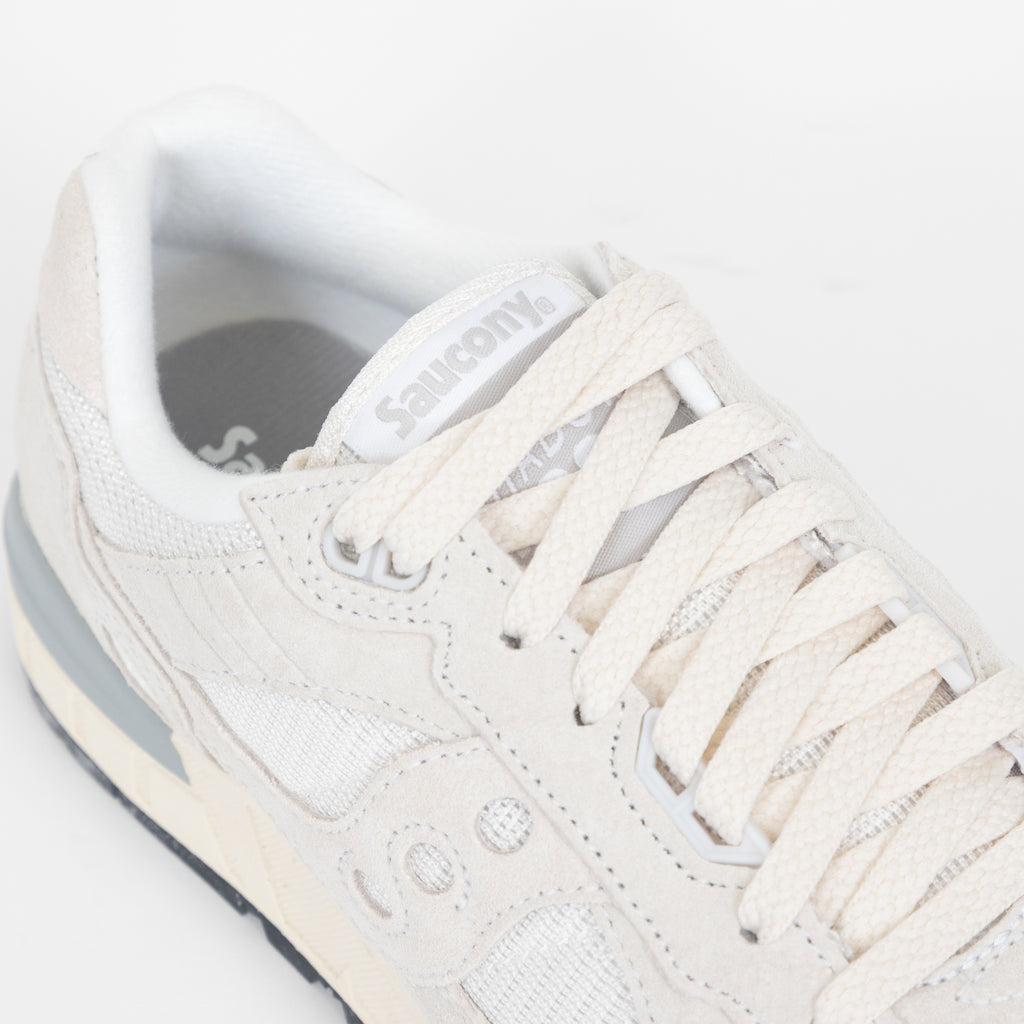 SAUCONY Shadow 5000 in GREY