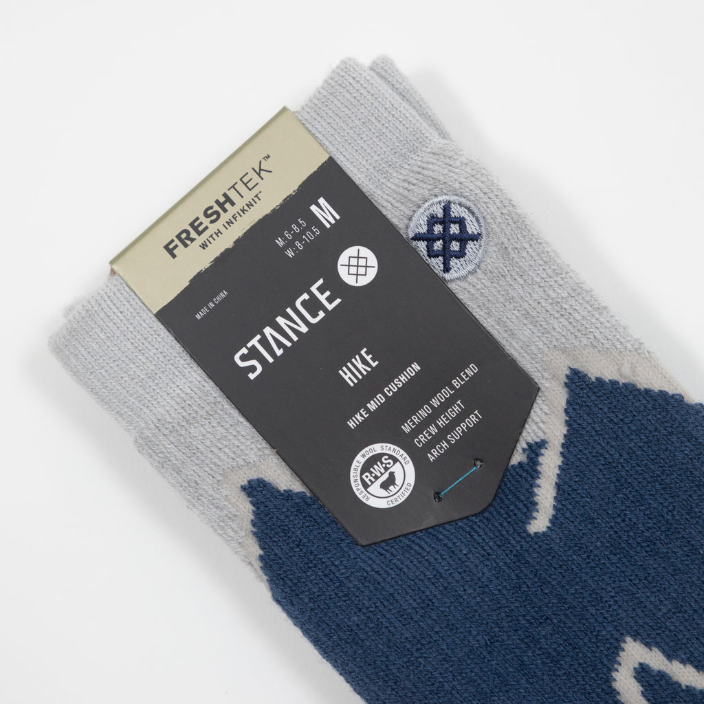 STANCE Peaking Hike Socks in NAVY