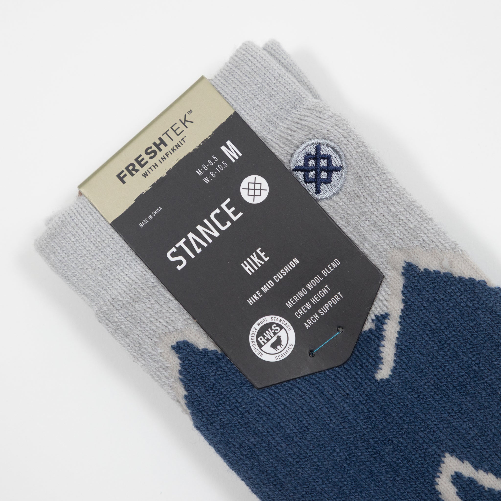 STANCE Peaking Hike Socks in NAVY