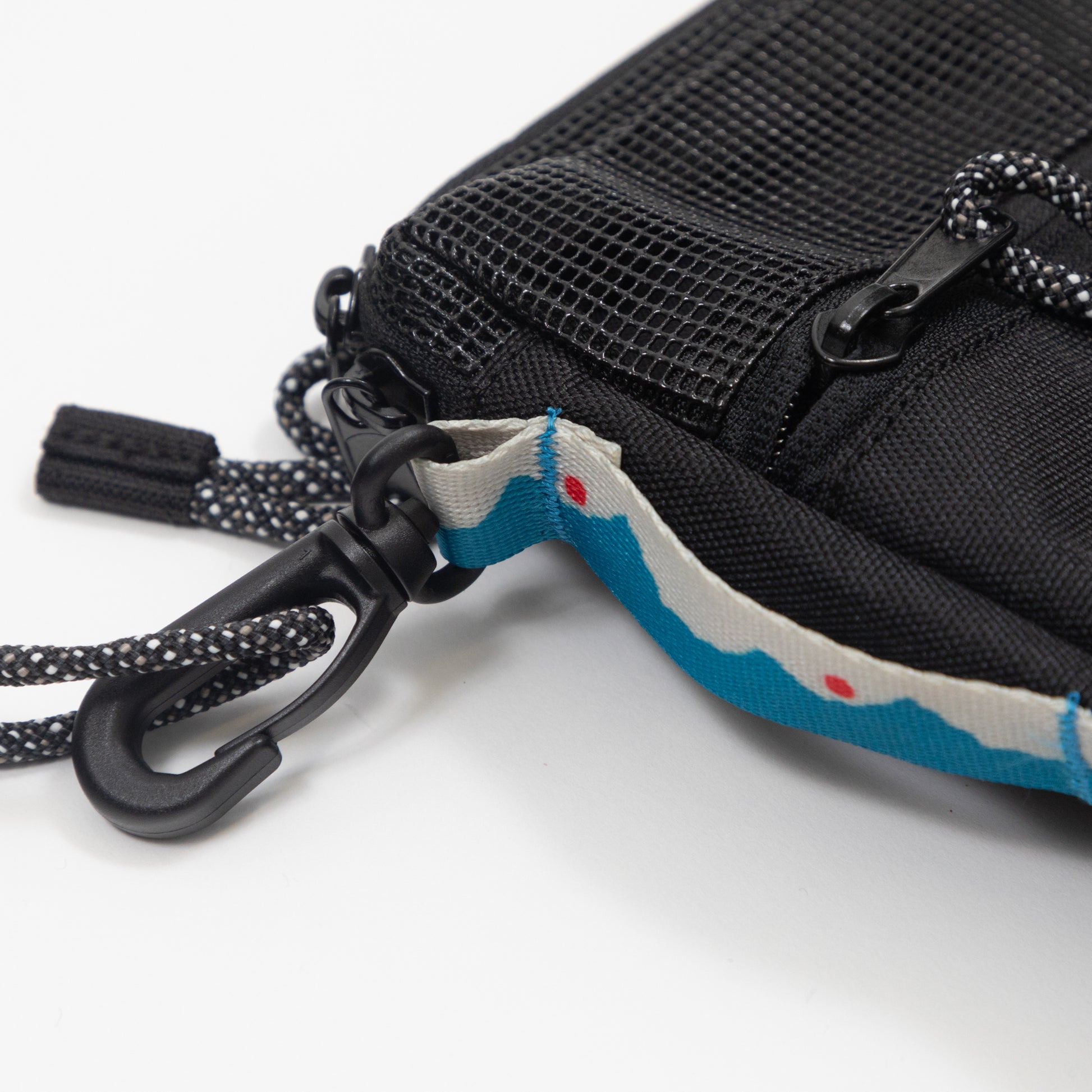 KAVU Seashore Crossbody Bag Black CACTWS UK