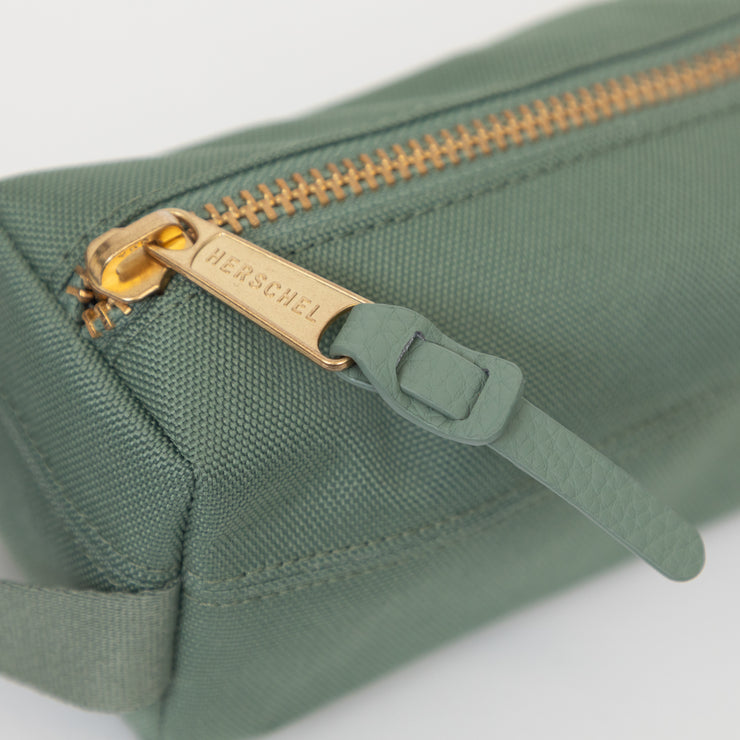 HERSCHEL SUPPLY CO. Settlement Pencil Case in SEA SPRAY