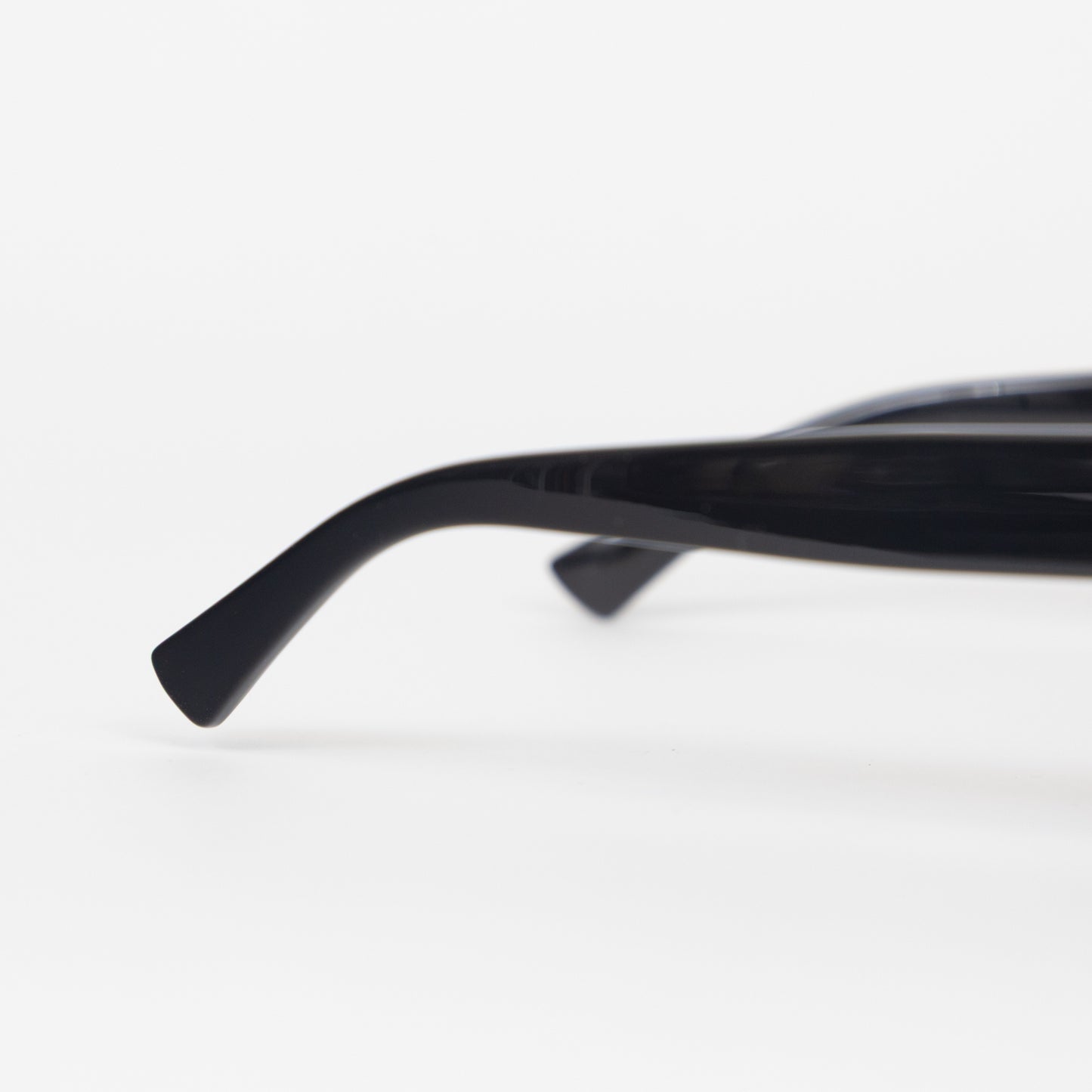 MELLER Shipo Aviator Style Sunglasses in BLACK SEA