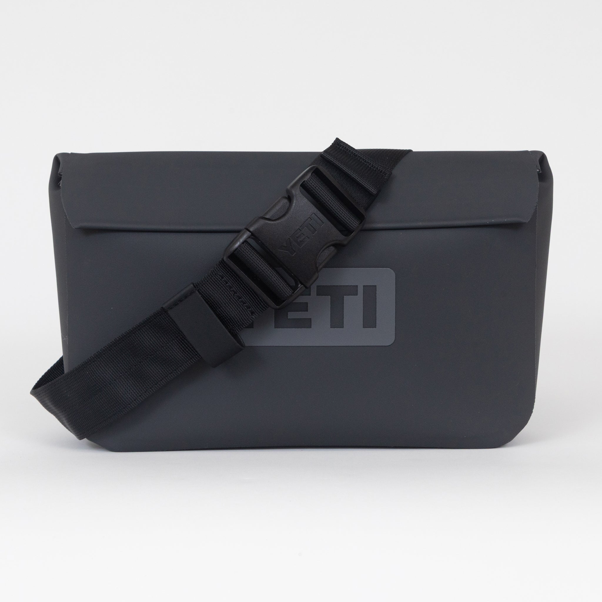 yeti sideclick strap black on a sidekick bag