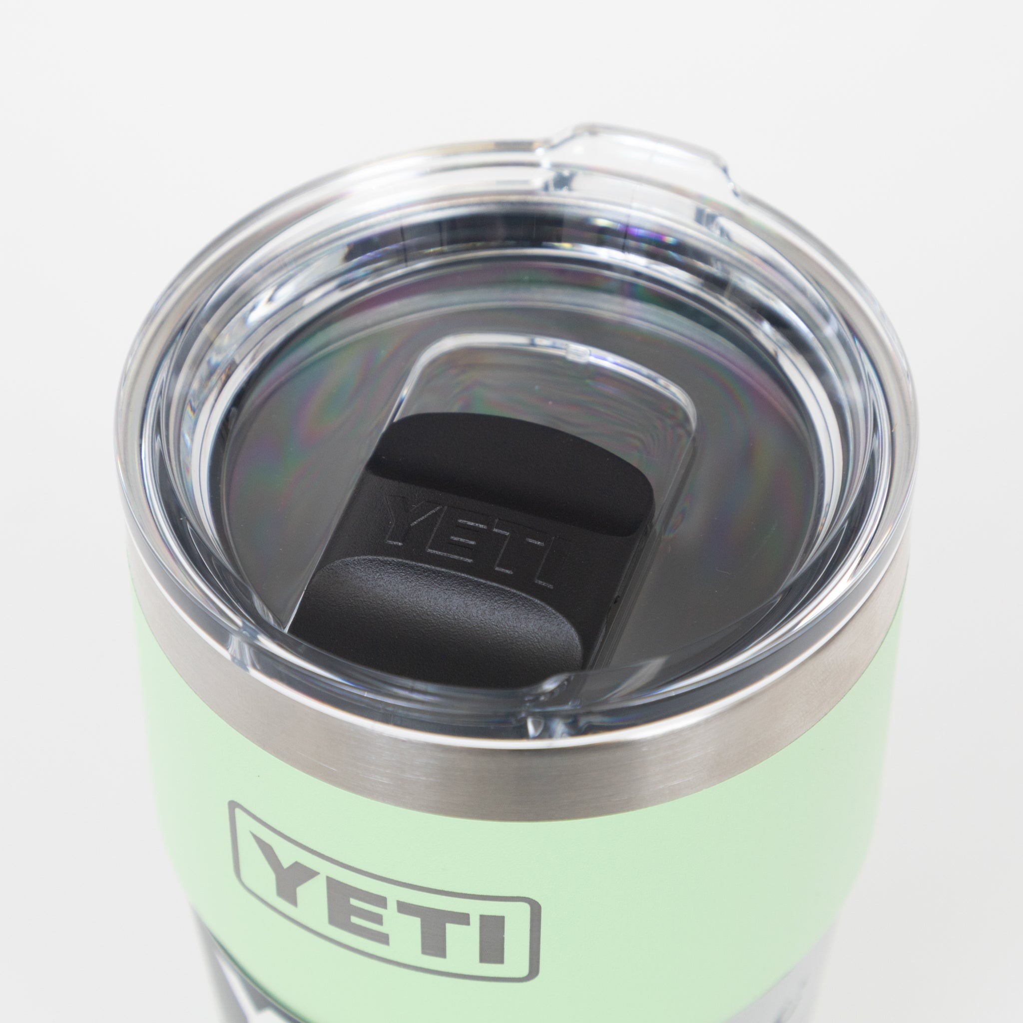 YETI Rambler 20 oz (591 ml) Stackable Cup in Key Lime