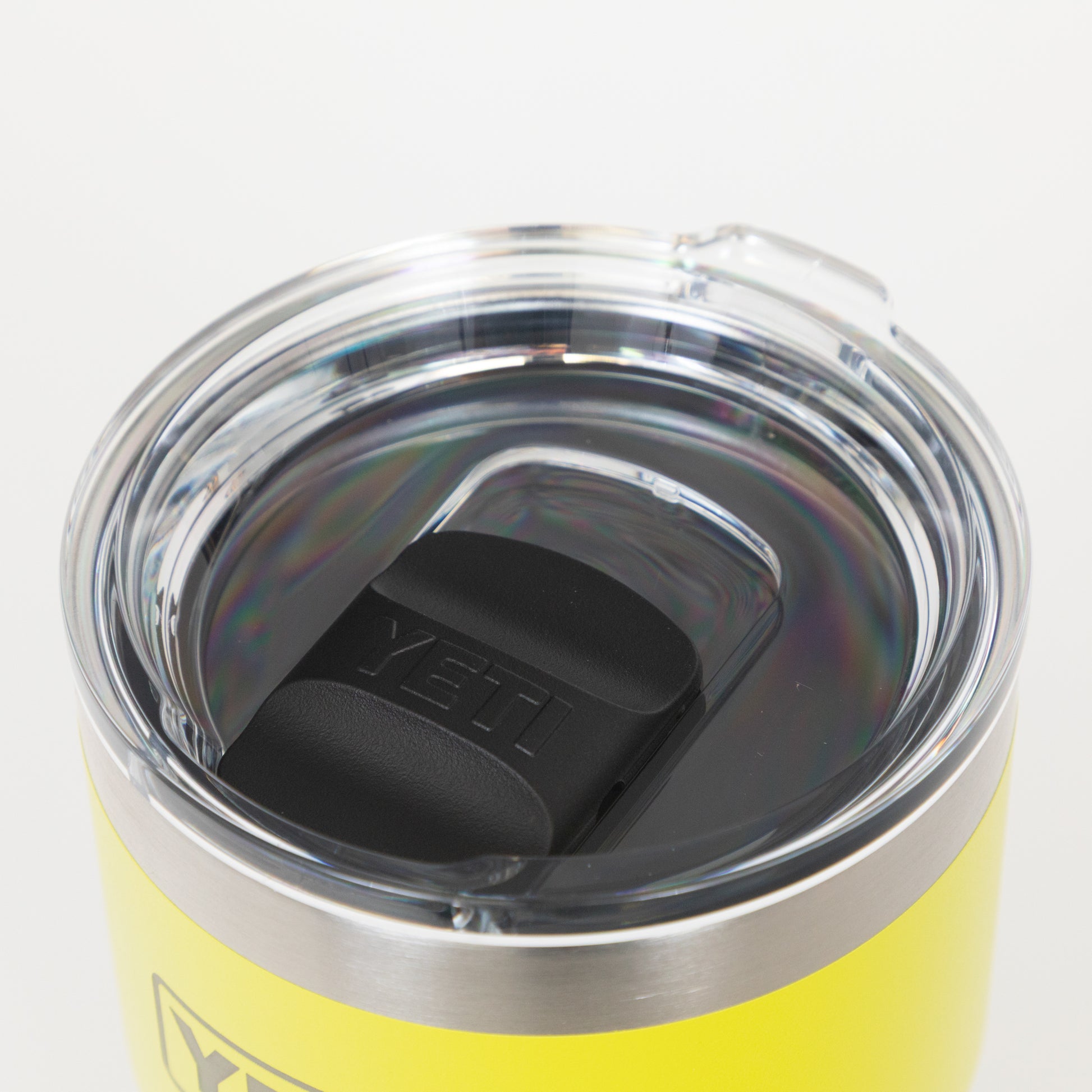 yeti firefly yellow 20 oz stackable cup magslider lid