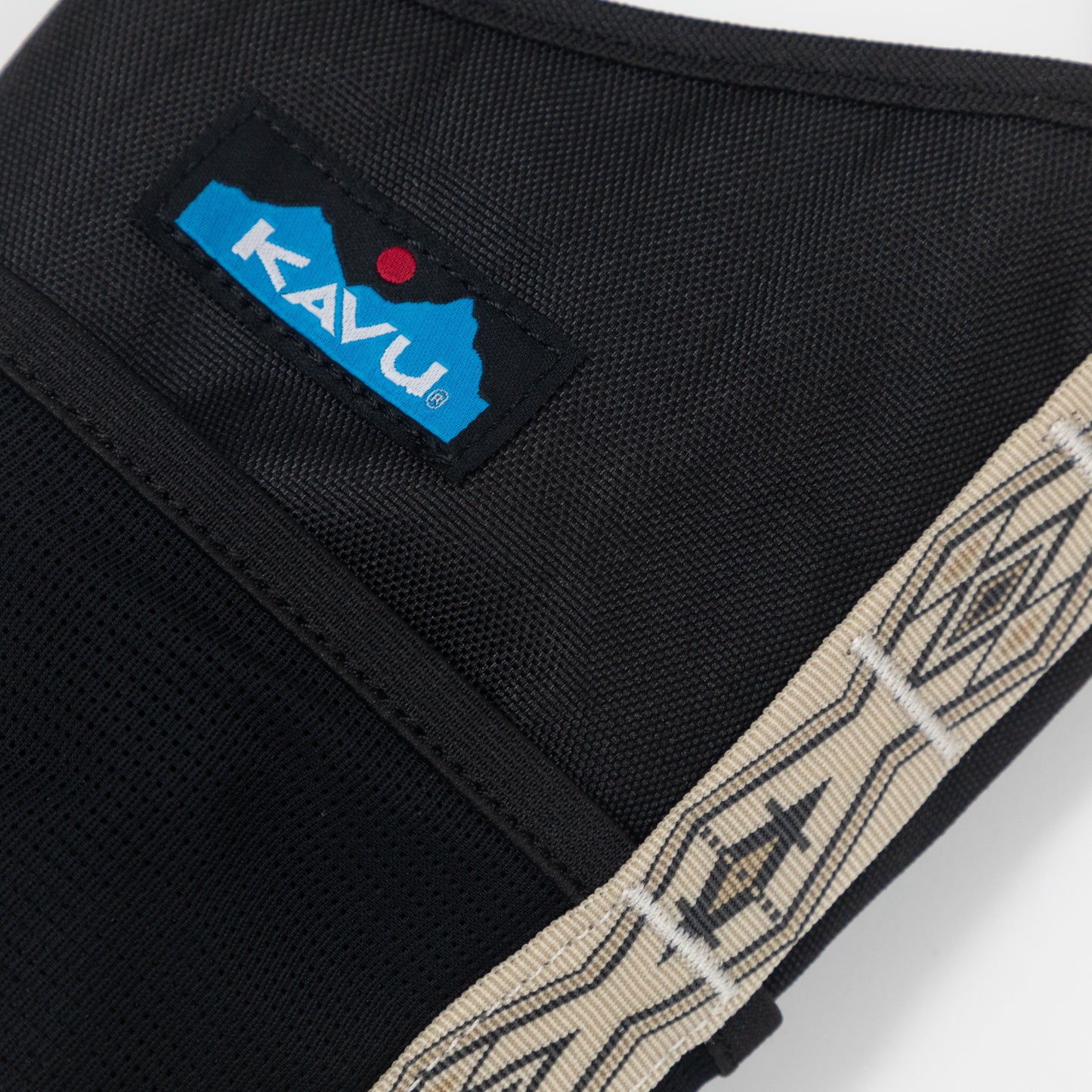 KAVU Sip Sling Drink Holder in BLACK & CREAM