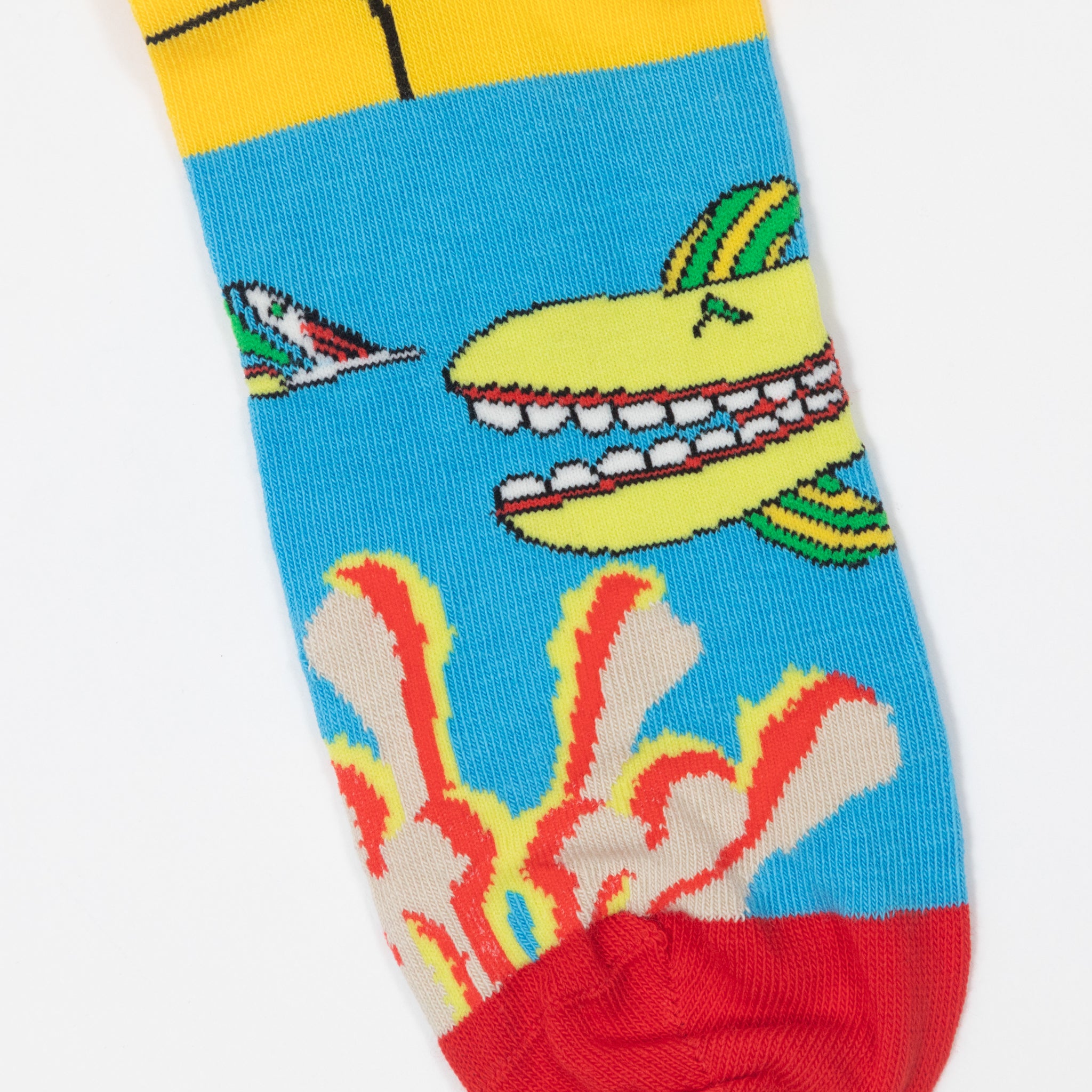 HAPPY SOCKS X THE BEATLES Yellow Submarine Socks in YELLOW & BLUE