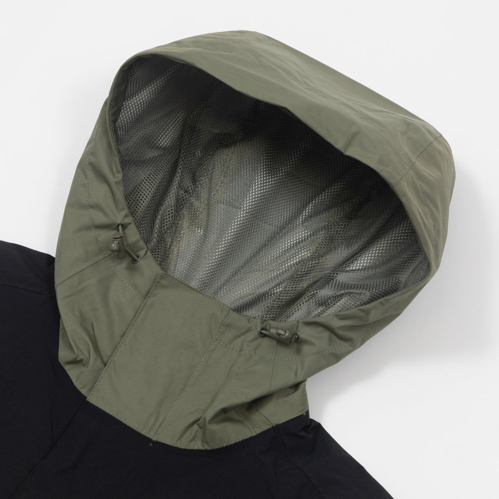 HELLY HANSEN Vancouver Rain Jacket in GREEN