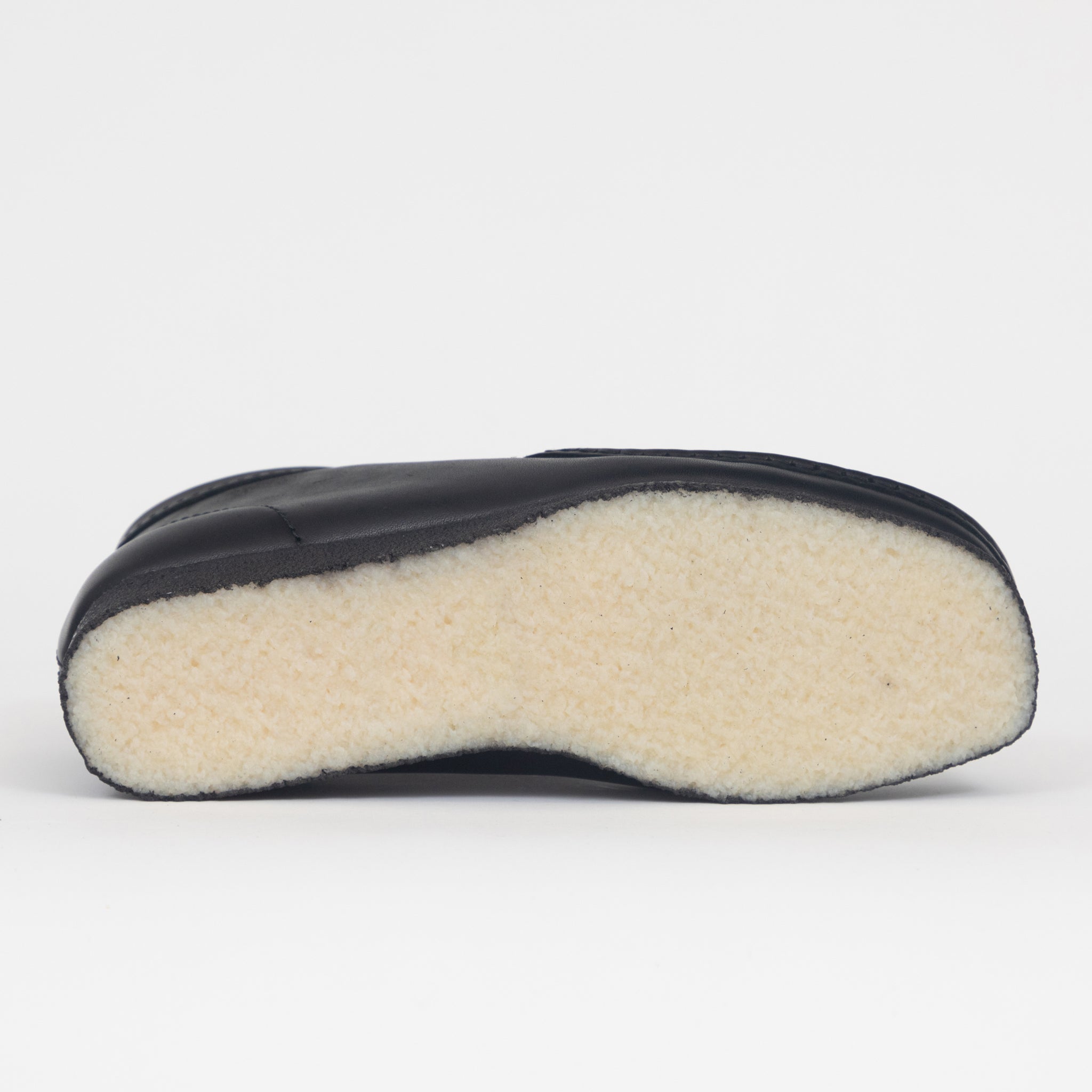 CLARKS ORIGINALS Wallabee Boots in BLACK LEATHER