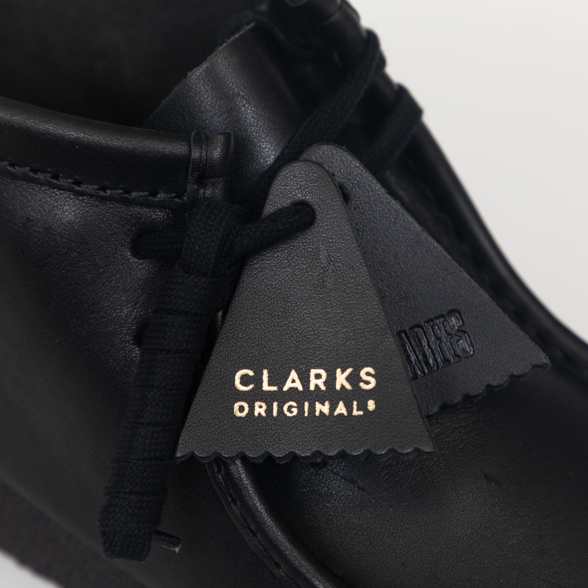 CLARKS ORIGINALS Wallabee Boots in BLACK LEATHER