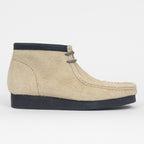 CLARKS ORIGINALS Wallabee Boots in MAPLE & BLACK