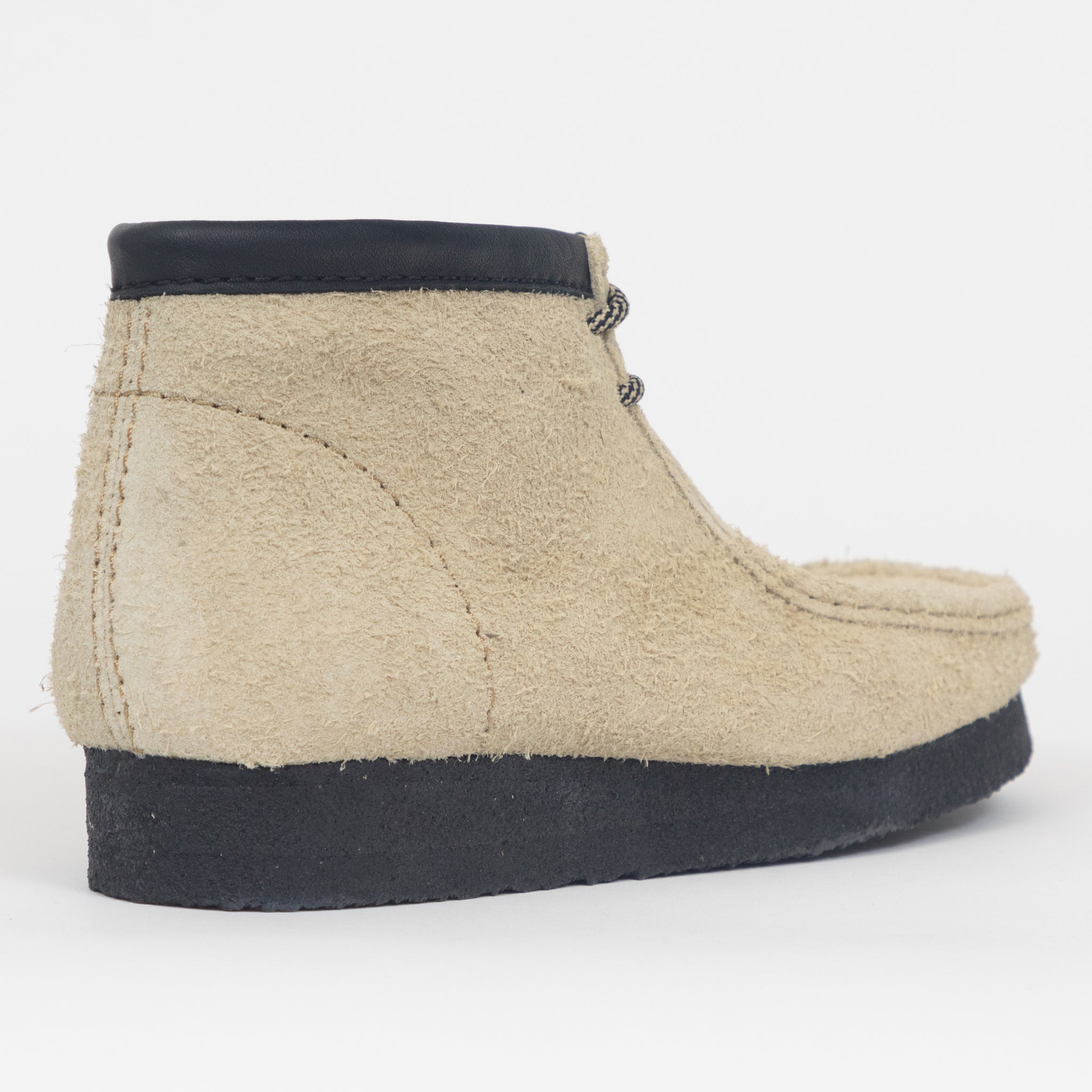 CLARKS ORIGINALS Wallabee Boots in MAPLE & BLACK
