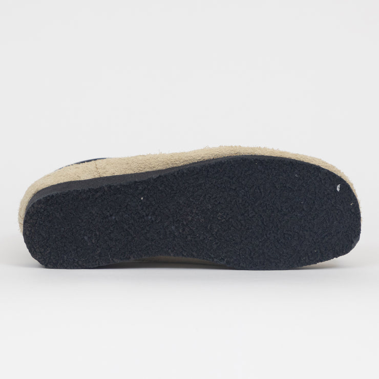 CLARKS ORIGINALS Wallabee Boots in MAPLE & BLACK