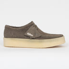 CLARKS ORIGINALS Wallabee Cup Suede Shoes in GREY