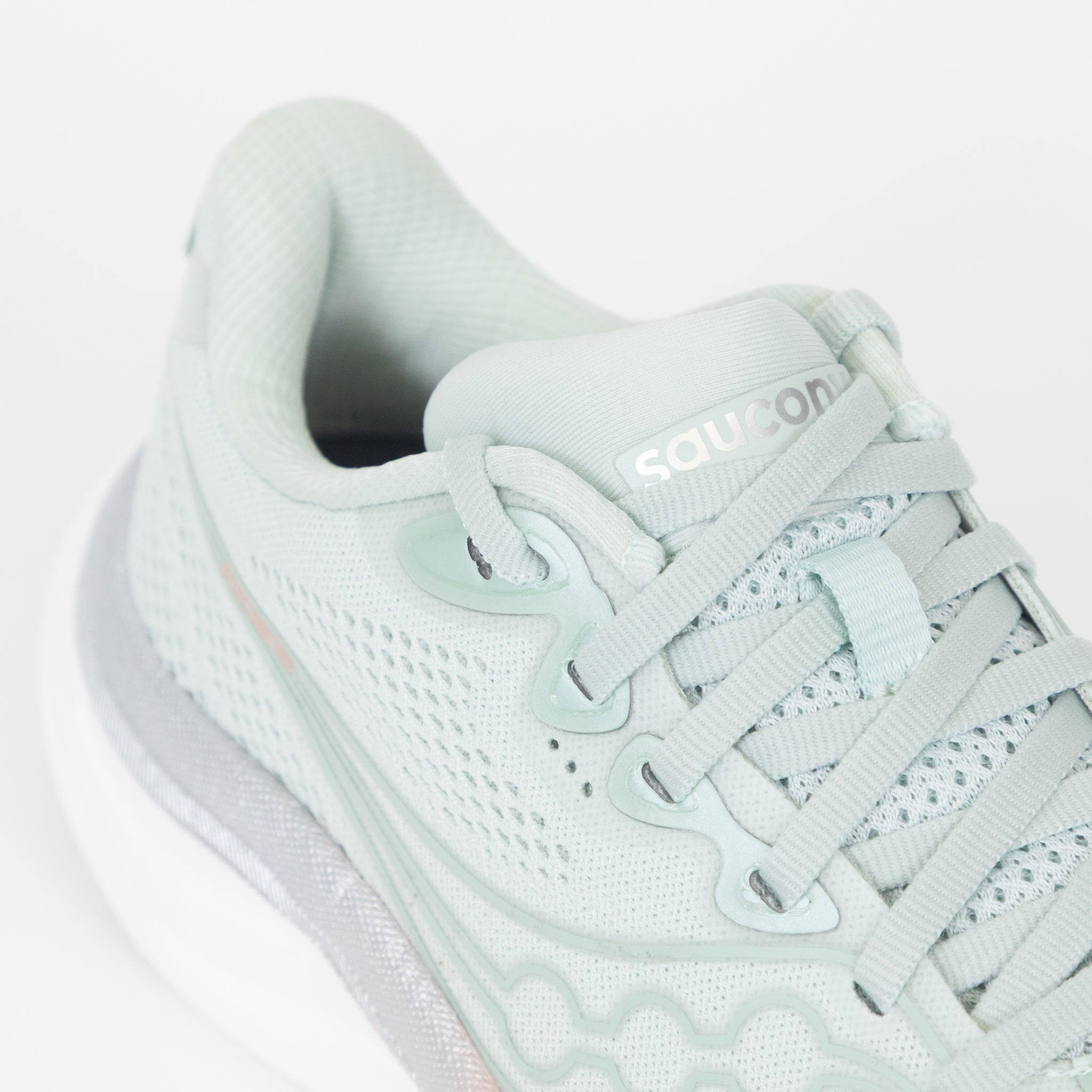 Womens SAUCONY Ride 19 Running Trainers in MIST / CAMEO