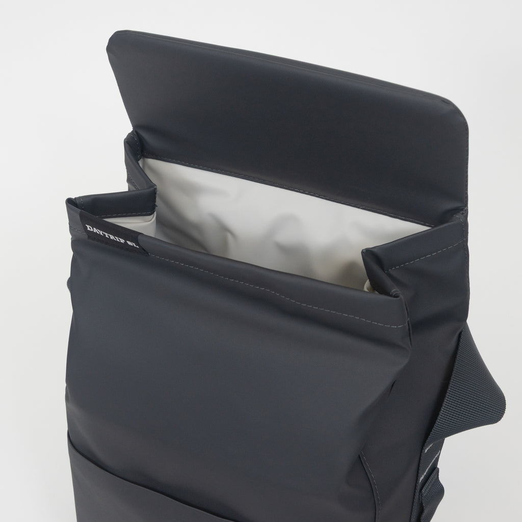 YETI Daytrip® 6L Insulated Lunch Bag in Charcoal