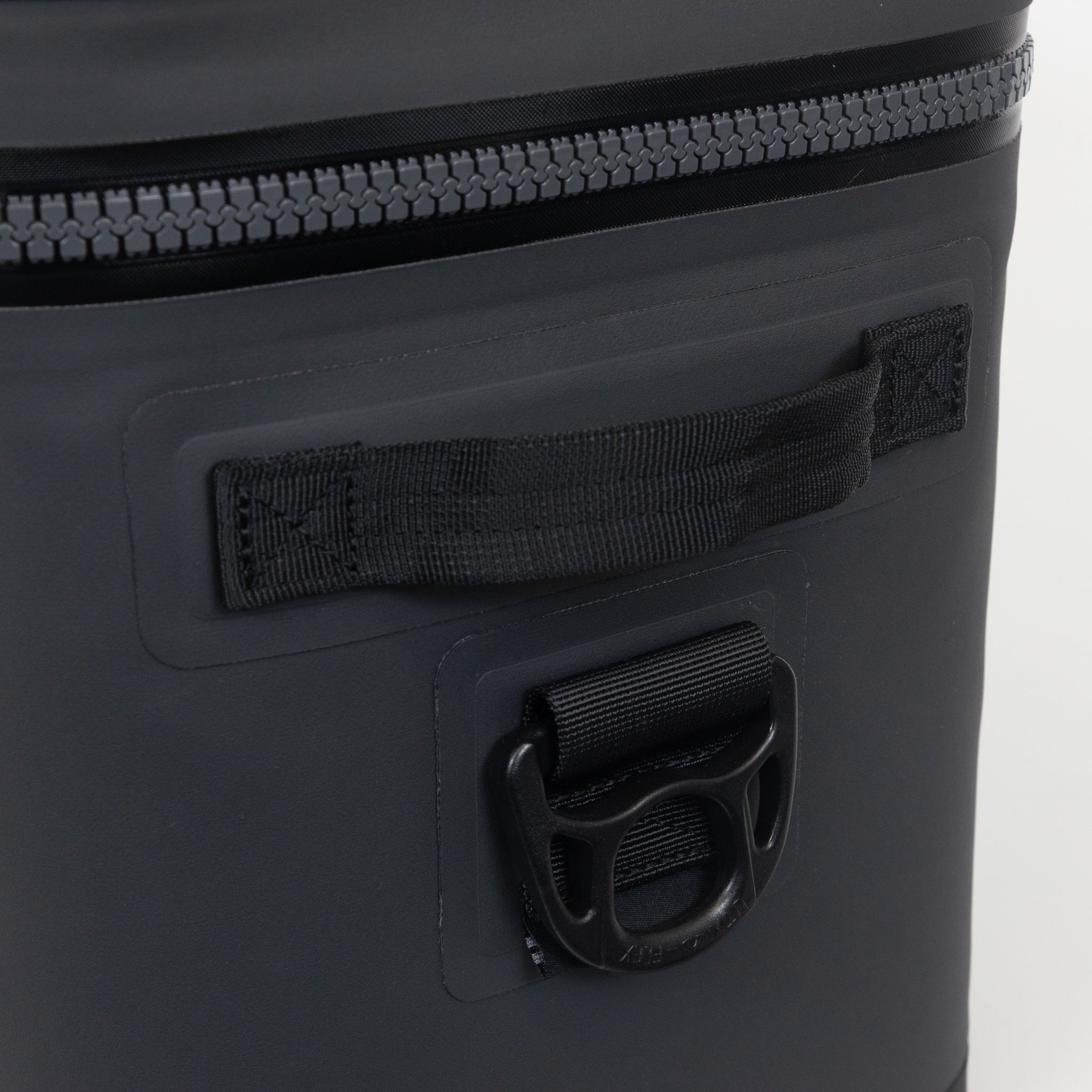YETI Hopper Flip® 12 Cool Bag in Charcoal
