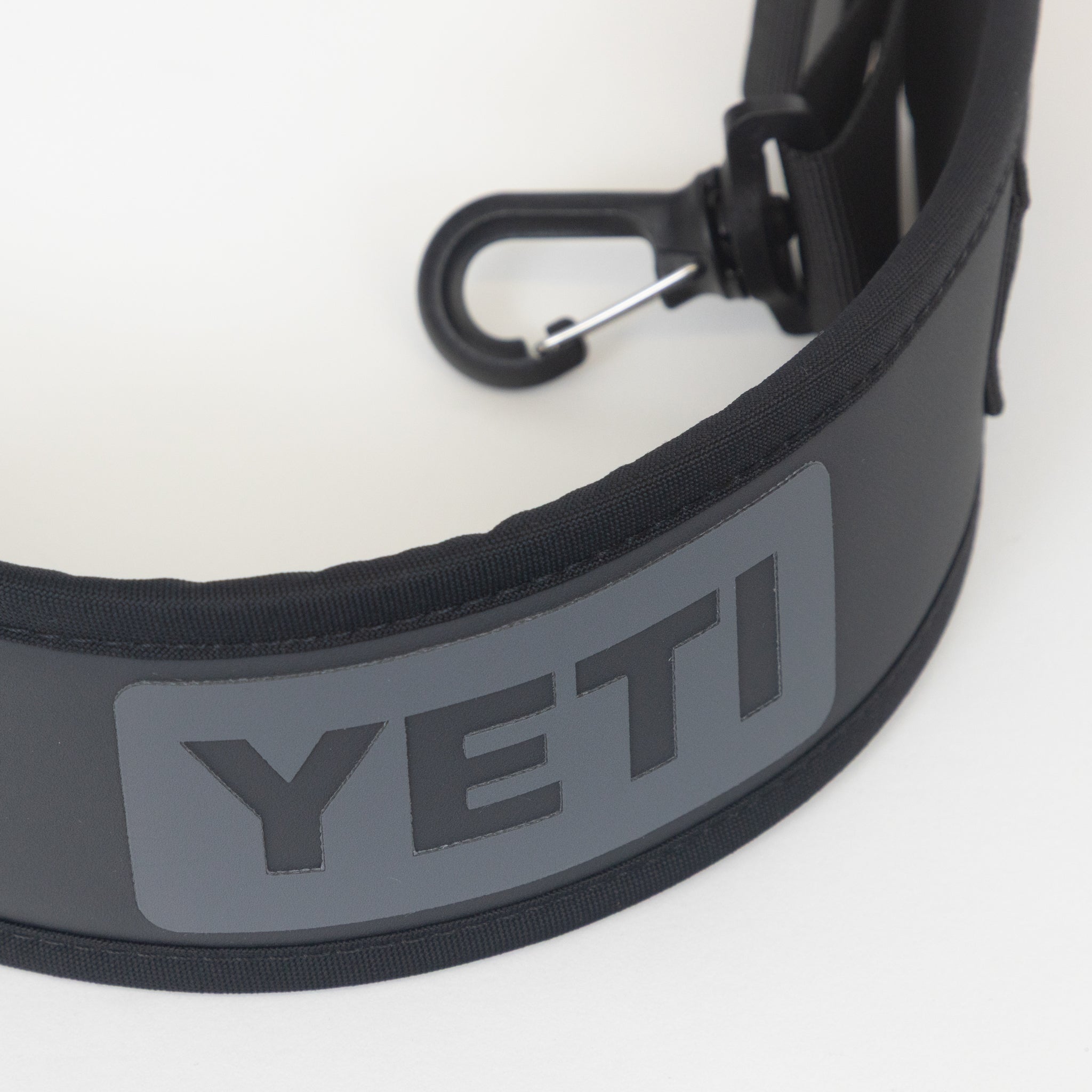 YETI Hopper Flip® 12 Cool Bag in Charcoal