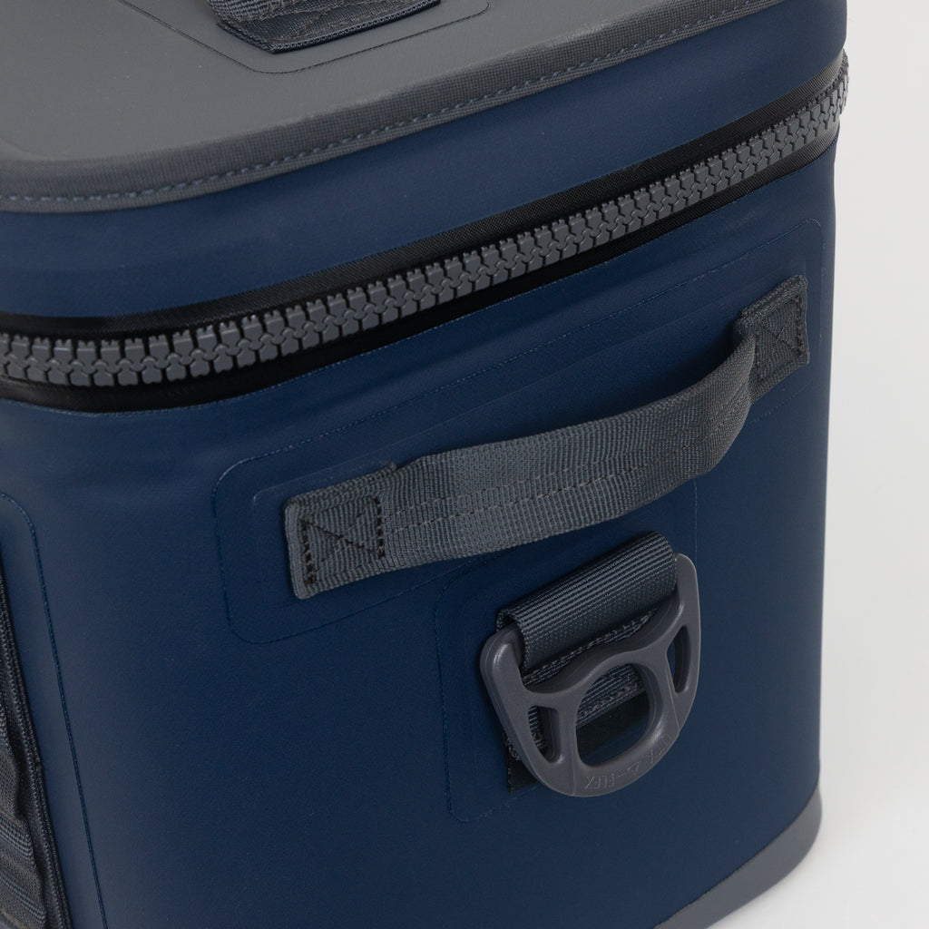 YETI Hopper Flip® 12 Cool Bag in Navy