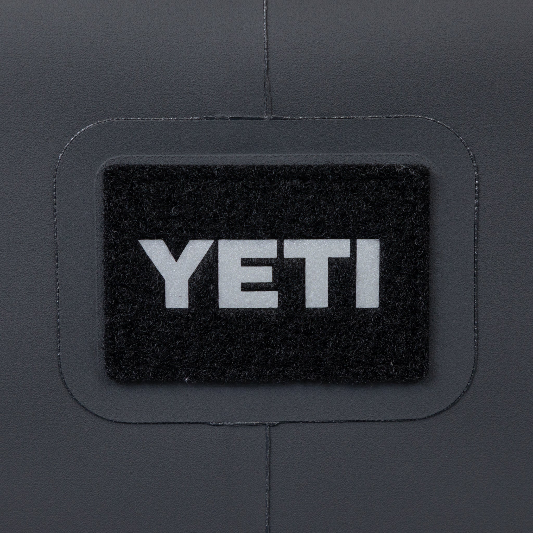 YETI Hopper Flip® 18 Cool Bag in Charcoal