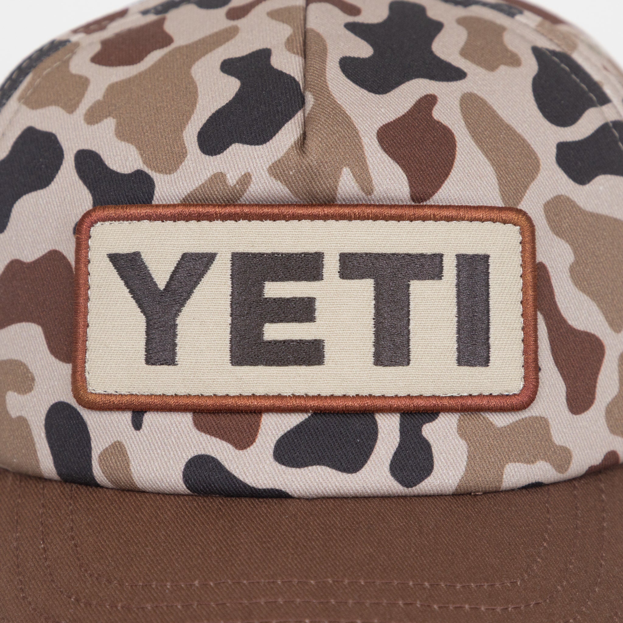 YETI® Mid Pro Flat Brim Hat in Wetlands Camo