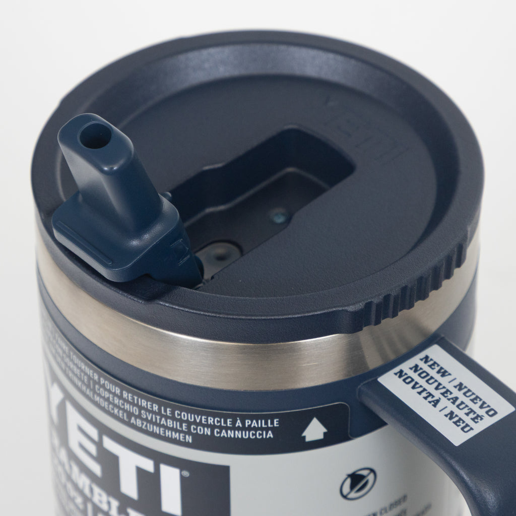 YETI Rambler® 20 oz (591 ml) Travel  Straw Mug in Navy