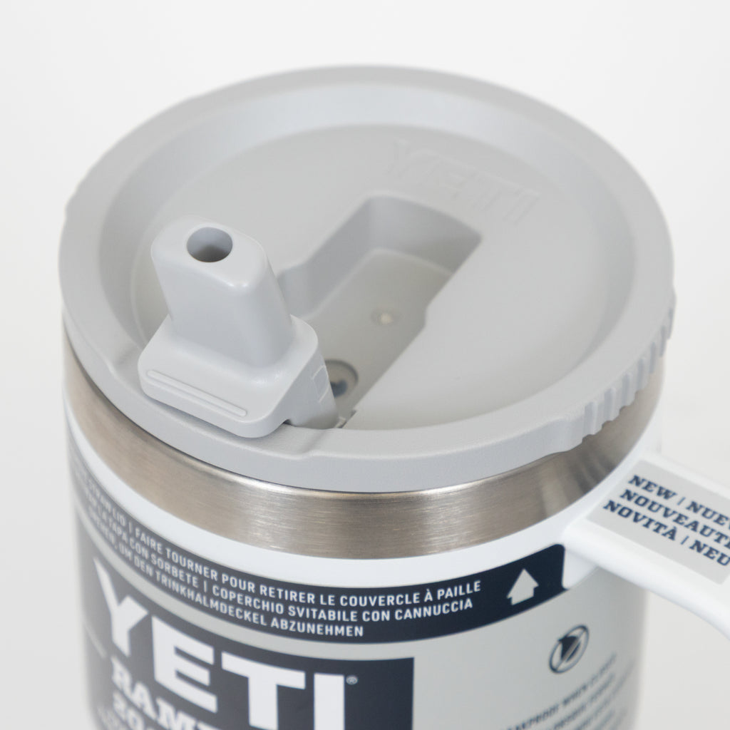 YETI Rambler® 20 oz (591 ml) Travel Straw Mug in White