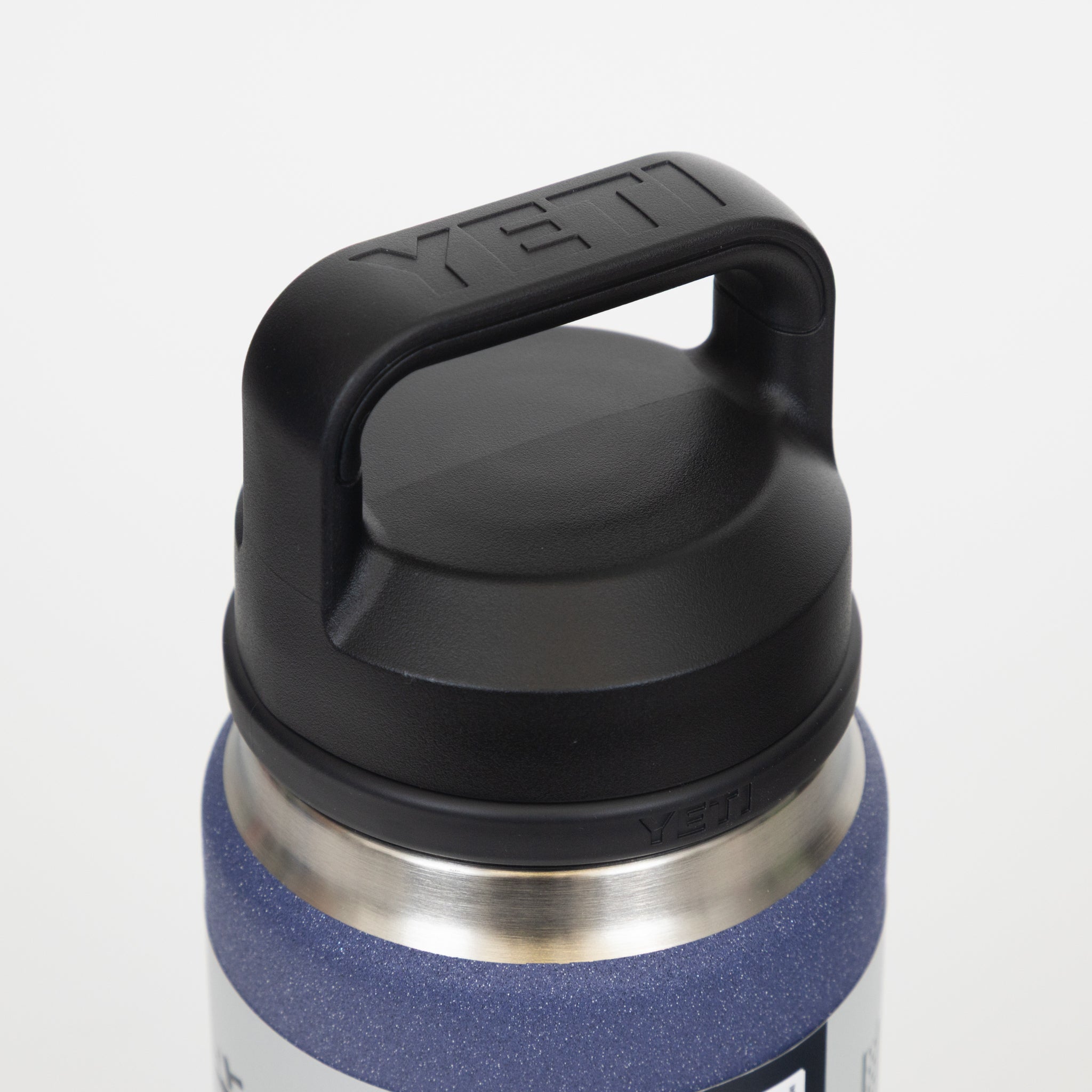 YETI Rambler® 26 oz (769 ml) Bottle With Chug Cap in Moon Dust