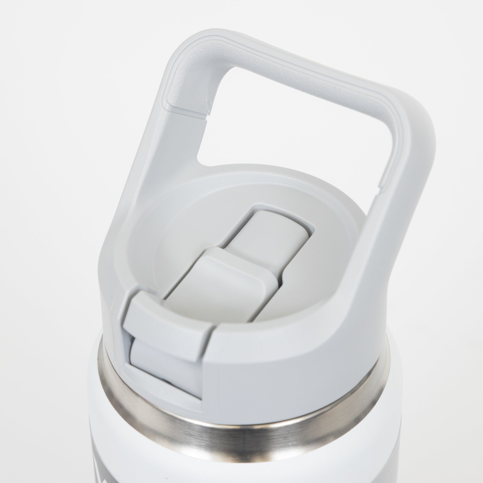 YETI Rambler® 26 oz (769 ml) Bottle With Straw Cap in White