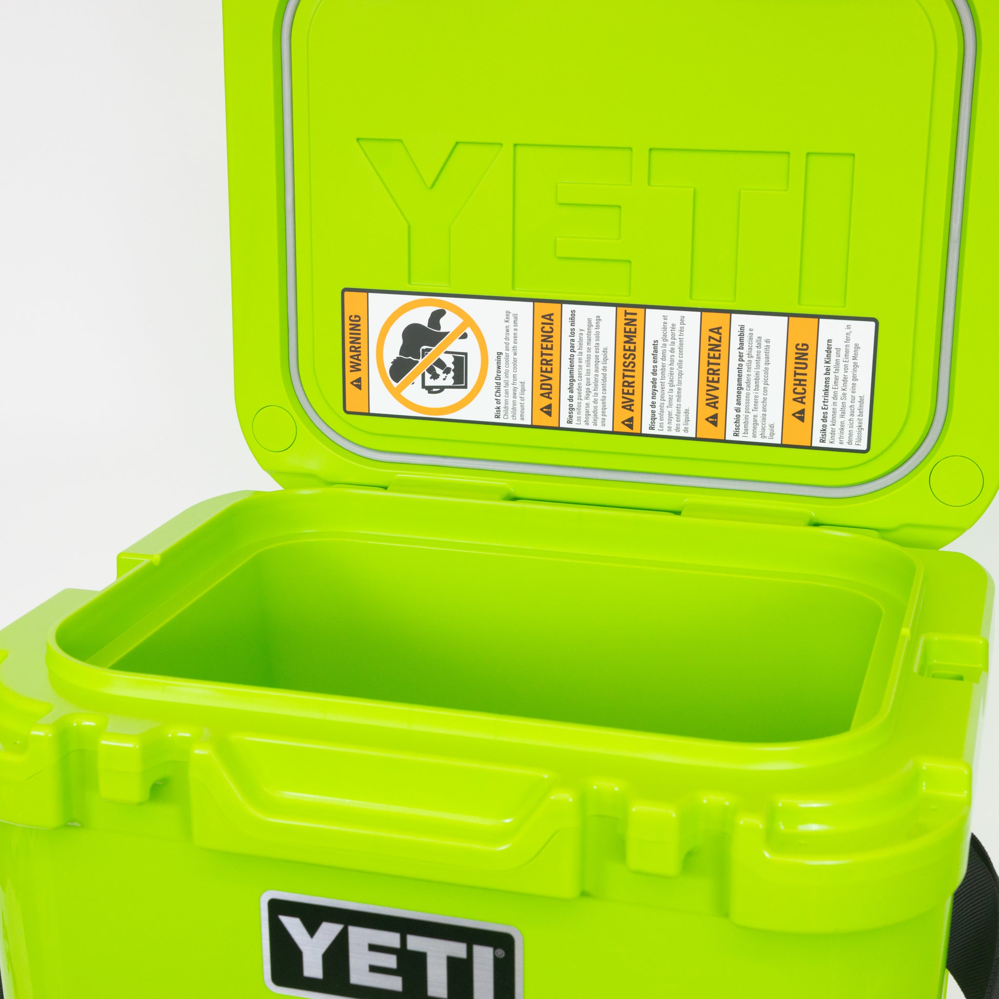 YETI Roadie® 24 2.0 Cool Box in VENOM