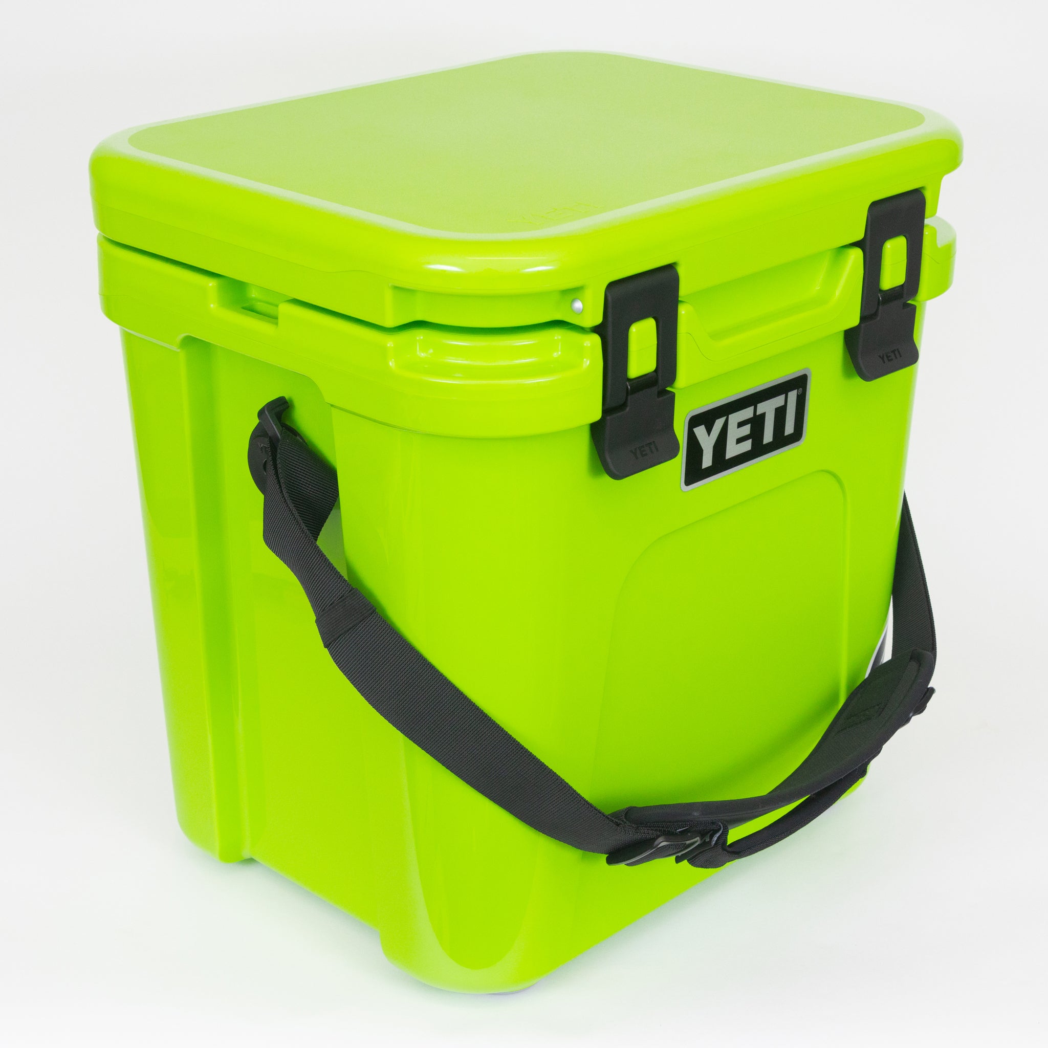 YETI Roadie® 24 2.0 Cool Box in VENOM