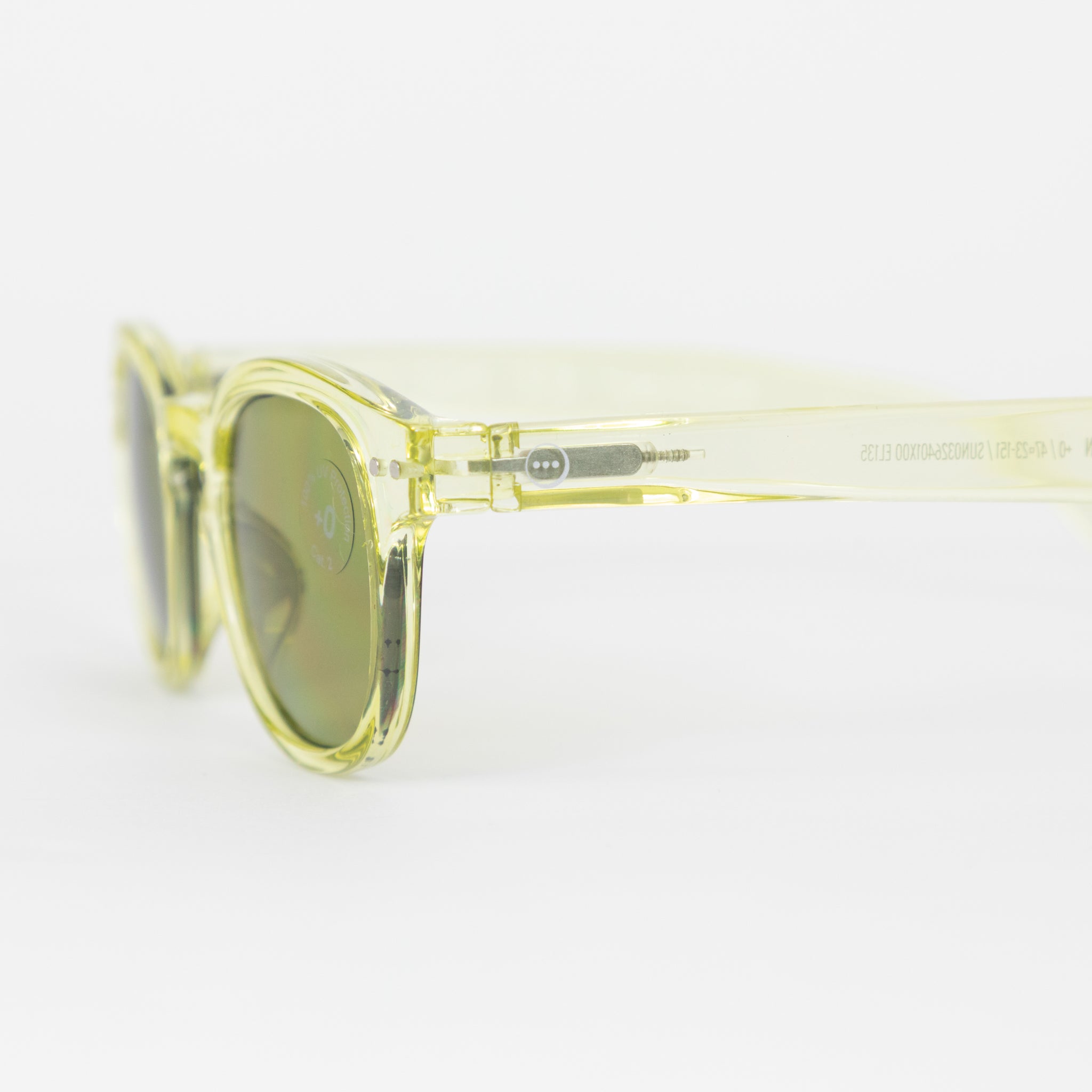 IZIPIZI #C The Retro Sunglasses in DYNAMIC GREEN