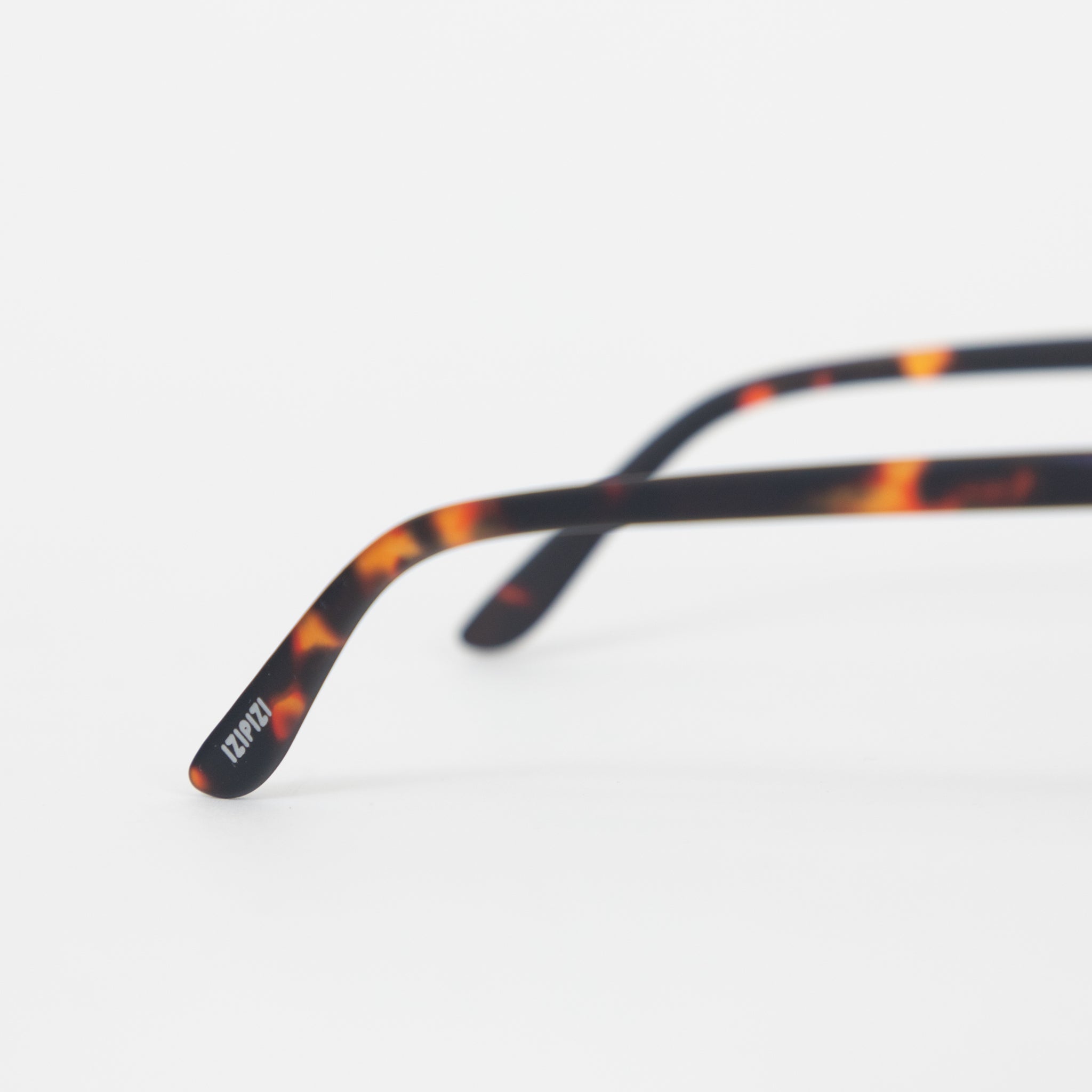 IZIPIZI #D Polarized Sunglasses in TORTOISE GREEN