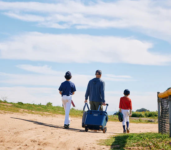 YETI Roadie® 32 Wheeled Cool Box in Charcoal