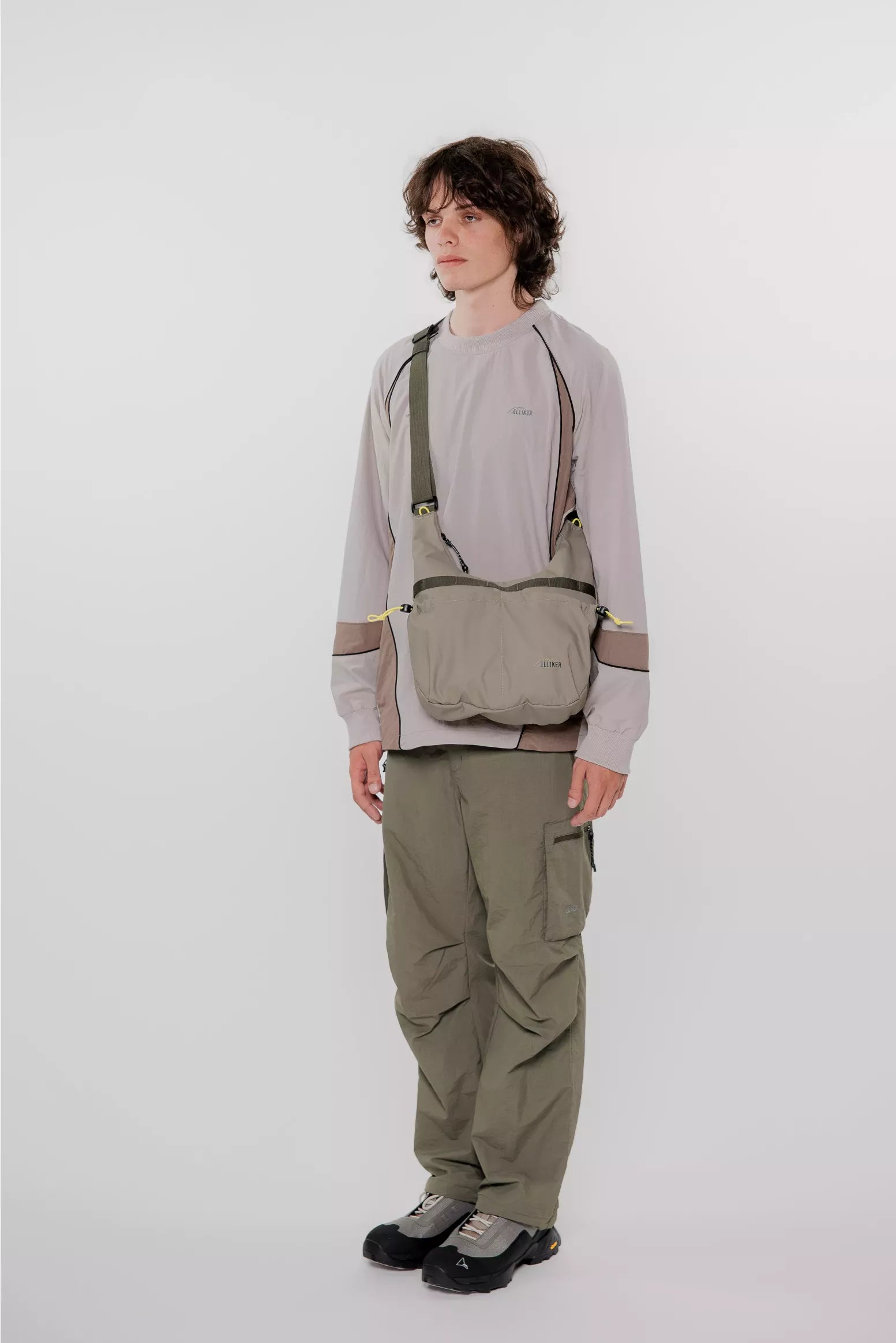 ELLIKER Bain Sling Bag in TAUPE