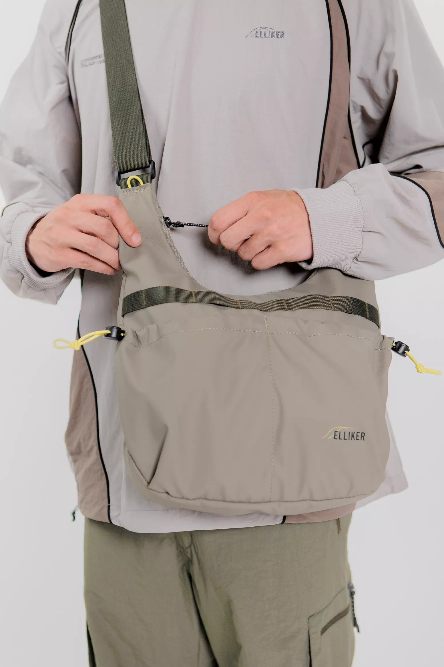 ELLIKER Bain Sling Bag in TAUPE
