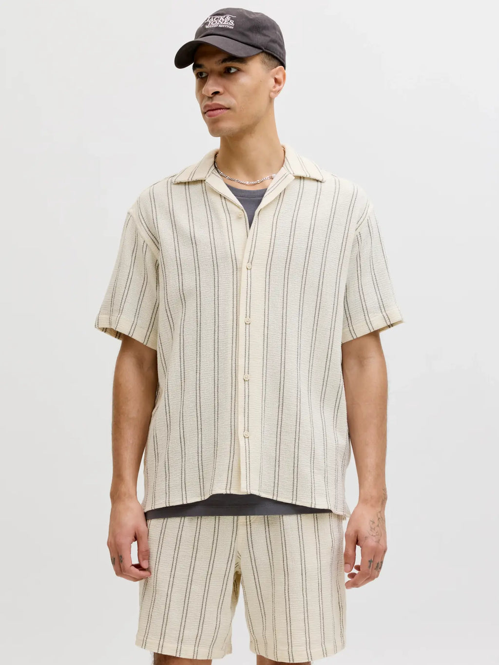 JACK & JONES Coba Stripe Resort Shirt in ANTIQUE WHITE