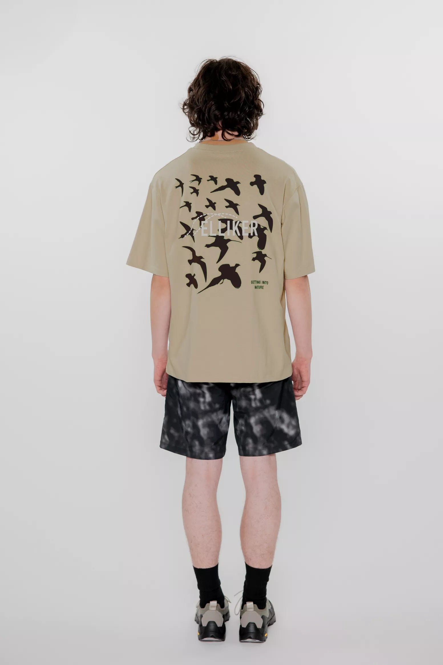 ELLIKER Rill Birds Print Short Sleeve T-Shirt in Beige