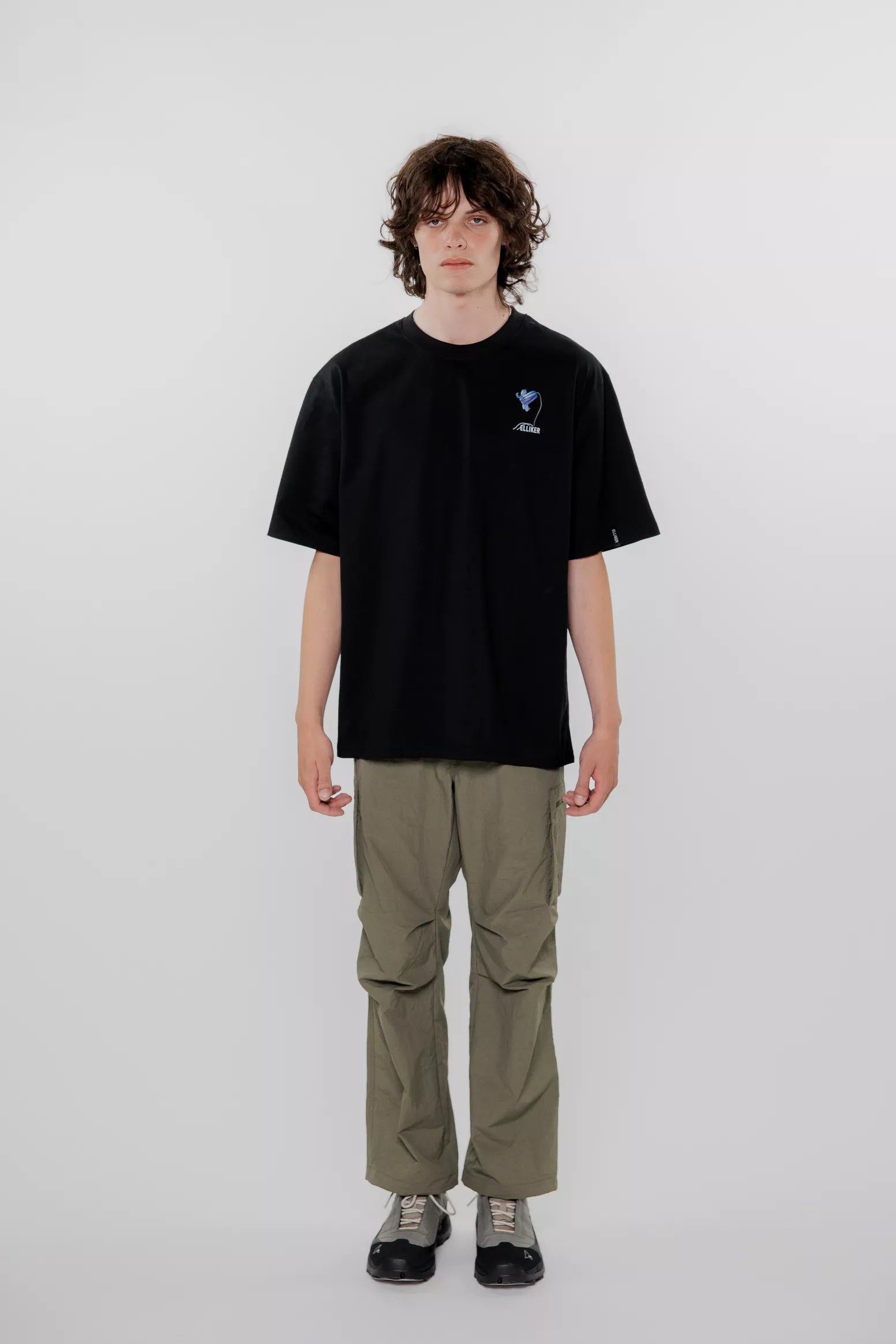 ELLIKER Rill Bluebell Print Short Sleeve T-Shirt in BLACK