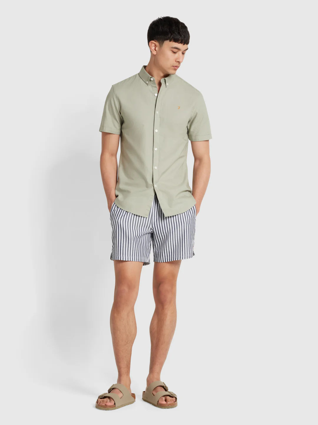 FARAH Colbert Seeksucker Swim Shorts in NAVY