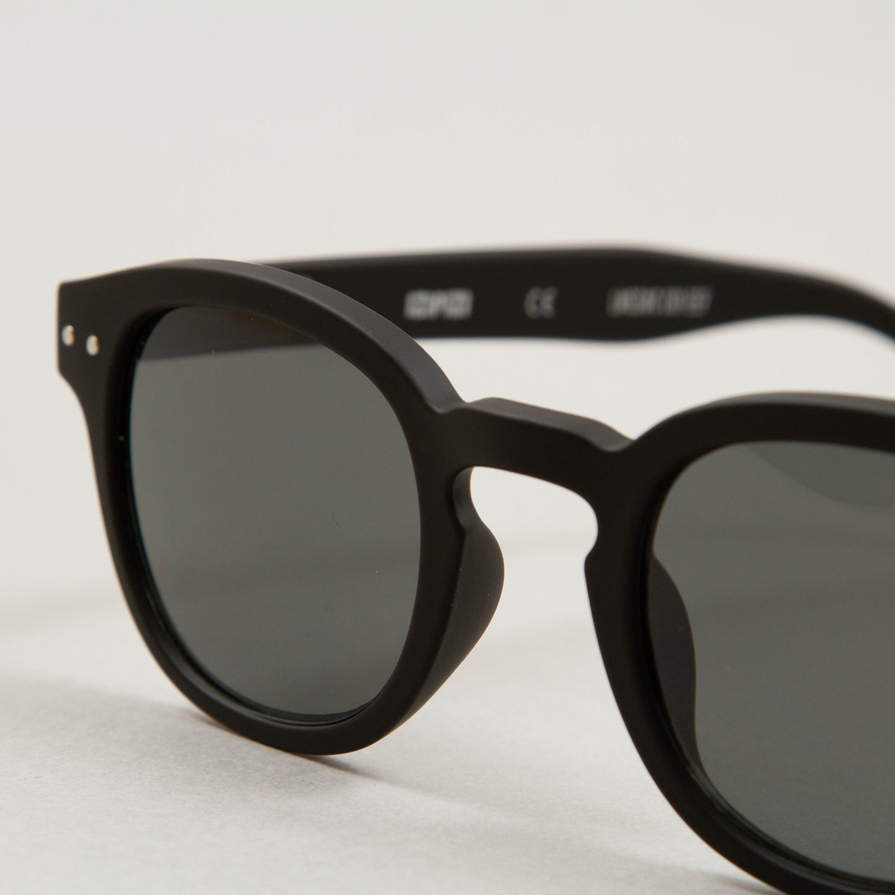 #C The Retro Sunglasses in BLACKIZIPIZI - CACTWS