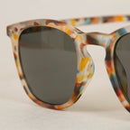 #E The Trapeze Sunglasses in BLUE TORTOISEIZIPIZI - CACTWS