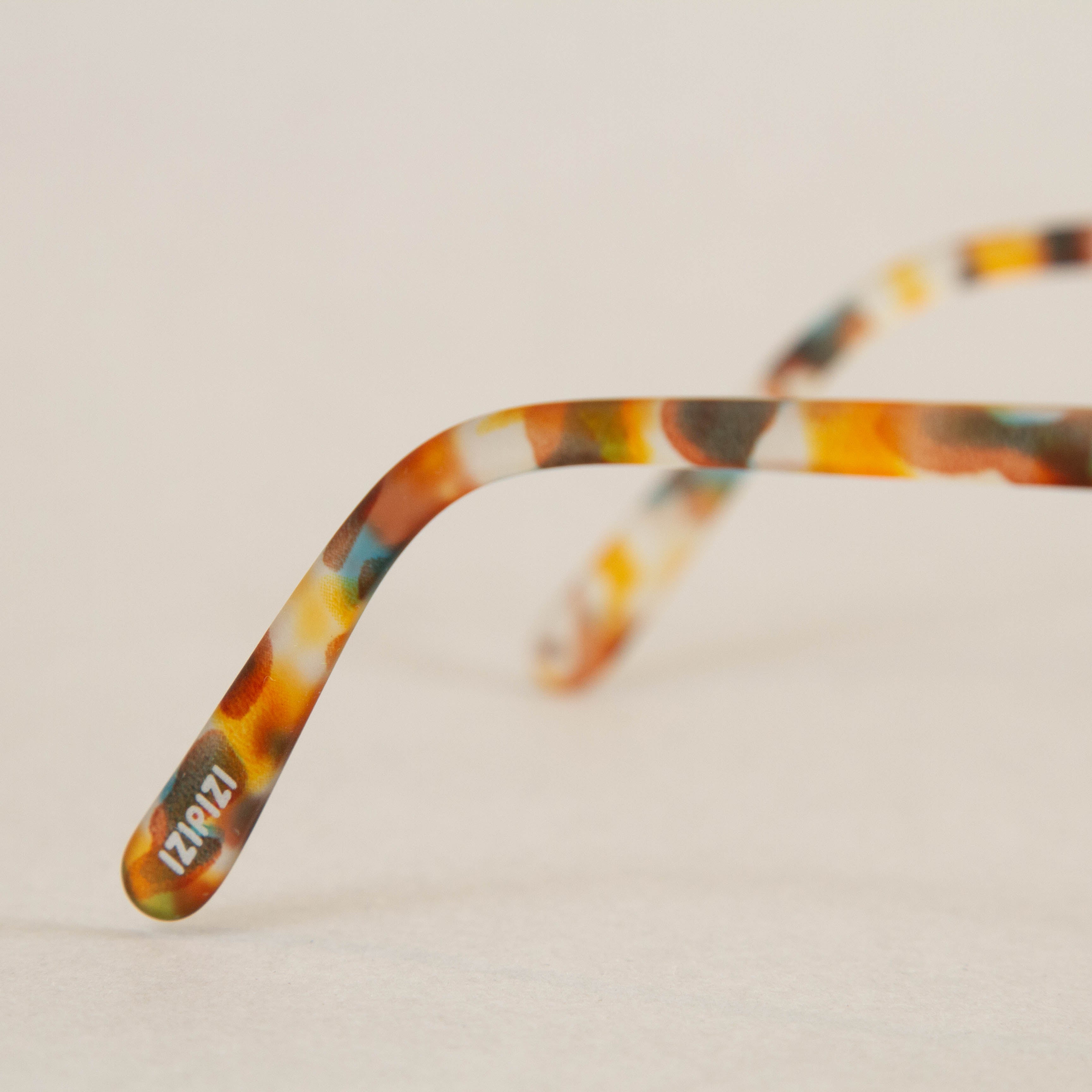 #E The Trapeze Sunglasses in BLUE TORTOISEIZIPIZI - CACTWS