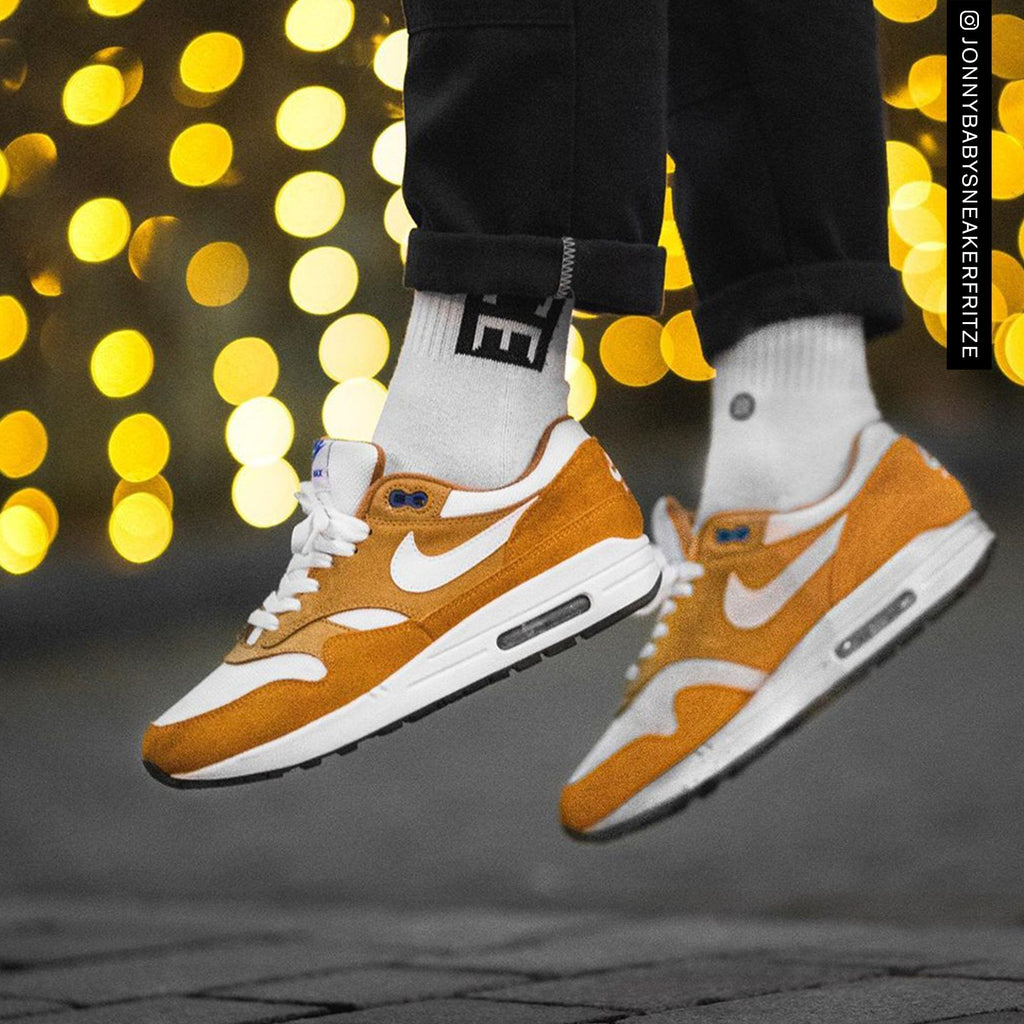 STANCE Staple OG Crew Socks in WHITE